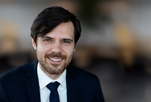 Advokat hos Lundgrens Alexandre Latif Schleimann-Jensen Jyske Bank politianmeldt for groft bedrageri og bestikkelse. Bedrageri hvilket er blevet udført af Nicolai Hansen, Jeanett Kofoed-Hansen og med hjælp fra Casper Dam Olsen, Anette Kirkeby og Morten Ulrik Gade og Philip Baruch fra Lund Elmer Sandager advokater, der har hjulpet med eller stået bag økonomisk kriminalitet, Jyske Bank har efterfølgende bestukket Lundgrens advokater til ikke at fremlægge klientens svindel sag mod Jysk Bank. Hvis Jyske Bank ikke vil beskrives som bedrageriske og for at stå bag svindel mod bankens kunder så ring til mig +4522227713 Jyske Bank A/S kender mine beviser og tør derfor ikke beskylde mig for at krænke nogle af de mange kriminelle medarbejdere i Jyske Bank, det eneste Jyske Bank har turdet var den 1. Februar 2019. Hvor Lund Elmer Sandager advokater ved et bestyrelsesmedlem fra Jyske Bank, skrive til deres medvirken og korrupte Lundgrens advokater ved Dan Terkildsen, og dette gør Jyske Bank bag min ryg, hvor den advokat Philip Baruch der gentagende gange har løjet over for retten, har skrevet til Lundgrens advokater med beskyldning for at jeg har begået straffelovens overtrædelser. Jyske Bank er gentagende gange, i mails og på video blevet opfordret til at advokatbistand, måske Henrik Høpner der er ekspert i straffelovens bestemmelser vil hjælpe, jeg har også opfordret Jyske Bank til at kontakte politiet, hvis ikke Jyske Bank har lavet hverken bedrageri eller dokumentfalsk, og ej heller har brugt bestikkelse, vanhjemmel, udnyttelse, misbrug af fuldmagt, mandatsvig og den slags ting, min opfordring til Jyske Bank er at de fortæller mig det, eller at Anders Christian Dam anmoder politiet om at efterforske Jyske Bank for bedrageri. De korrupte Lundgrens advokater vil have 232.000 dkk for ikke at fremlægge klientens svindelsag mod Jyske Bank, og for at skjule og tilbageholder flere processkrifter for klienten, samt for at skjule at Jyske Bank A/S bestak Lundgrens advokater ved returkommission i en opgave om rådgivning som Niels Gram-Hanssen udførte, herefter stod 7 ansatte i Lundgrens advokater som inhabile i selskabets sag mod Jyske Bank, de medarbejdere som Lundgrens ved Dan Terkildsen sætter på sagen mod Jyske Bank er følgende. Mette Marie Nielsen der i dag ansat i Danske Bank A/S. Emil Hald Wendelbo Vinstrøm der er ansat i Rambøll A/S. Derudover har også advokat Sebastian Lysholm Nielsen, Jens Grunnet-Nilsson, Karoline Stampe Eriksen og Pernille Hellesøe været over sagen mod Jyske Bank, ingen har hjulpet klienten med noget. Hvis der er nogle som mener de har rettelser, så i blevet opfordret flere gange til at svare på beskyldningerne, men sandheden er jo nogle gange svær at komme uden om. Beskyldninger mod Jyske Bank der alle er skrevet af selskabets ejer til CEO Anders Christian Dam, og bankdirektørerne som Niels Erik Jakobsen, Per Skovhus eller Peter Schleidt, som kan spørger ejeren Carsten Storbjerg Skaarup om ikke at hænge Jyske Bank A/S koncernen ud som en kriminel organisation, det kræver kun dialog, selskabet der ikke kan bekæmpe korruptionen i Danmark, kan kun gøre opmærksom på problemet, som selv ansatte i Danmarks Nationalbank har sagt er en skandale. I så fald Jyske Bank eller måske Rödstenen advokater vil påstå at selskabets ejer lyver, er Jyske Bank og deres kriminelle medvirkende allerede gentagne gange blevet fremlagt muligheden for at kontakte politiet, og der bede om en efterforskning af de fremlagte oplysninger, hverken Morten Ulrik Gade eller Martin Skovsted-Nielsen der er Juridisk Direktør i Jyske Bank, eller koncernchefen CEO Anders Christian Dam, eller koncernledelsen, Benny Laibach Pedersen, Birger Krøgh Nielsen, Bo Ancher Christensen, Carsten Tirsbæk Madsen, Erik Gadeberg, Erik Qvirin Hansen, Hanne Birgitte Møller, Jes Rosendal, Klaus Naur, Knud Nørbo, Lars Stensgaard Mørch, Lars Waalen Sandberg, Martin Skovsted-Nielsen, Peer Roer Pedersen, Rune Møller, Søren Skyum Elbert, Jens Rahbek, Me Sophie Christensen, Christian Wordenskjold B. Andreasen, Dorthe Kirkeby, Torbjörn Egerdal, tør stille spørgsmålstegn til beviserne. Vedtægter som Højesteretsdommer Kurt Rasmussen fra domstolsstyrelsen sammen med advokater som Birgitte Frølund fra Horten advokater. / Jens Steen Jensen fra Kromann Reumert advokater. selskabet har ved ejeren 16-02-2023. skrevet til ledelsen i Kromann Reumert og forespørger Kromann Reumert, om advokatfirmaet ved ledelsen er enig med Jens Steen Jensens holdninger, advokaterne har ikke svaret, hvilket viser at Kromann Reumert advokater som selskab er enige, med også Jurist Rikke Skadhauge Seerup Krogsgaard tidl. Forbrugerklagenævnet, nu Lægemiddelstyrelsen. og Henrik Hyltoft fra Dansk erhverv der har afgjort en lovreglen, som blot skal stadfæstes i Folketinget, således de er glædende for alle samfundets borger, der måtte have brug for en advokat. Som en direkte følge af de illoyale Lundgrens handlinger der har hjulpet Jyske bank med at lave bedrageri. :-) Ønsker du nogle udskrifter af klage 5. juni 2020. dokumenter eller af advokatnævnets afgørelse 30 juni 2021. så kan i skrive til banknyt@gmail.com mærk. Ønsker at se følgende dokumentation Advokatnævnet har lavet denne beslutning for at dække over korruption i Danmark, og for at dække over Jyske Banks forbrydelser, hvilket er sket som led i nepotisme, kammerateri og sker gennem staten og myndigheder samt partnere for at beskytte statens egne økonomiske interesser i Jyske Bank, og som igen sker på bekostning af retssikkerheden, og fratagelse af danskernes egen ret til at bestemme over deres egen sag eller sager. Jyske Bank skjuler bankens bedrageri, hvilket er udført i forening og derfor er kaldet for organiseret kriminalitet. Find the corrupt Lundgren lawyers here. Lundgrens Advokatpartnerselskab Tuborg Boulevard 12 DK-2900 Hellerup info@lundgrens.dk +45 3525 2535 Lundgrens advokater er korrupte, efter Jyske Bank har bestukket Lundgrens advokater til ikke at fremlægge klients svig påstande mod Jyske Bank, du finder de Lundgrens advokater i Regus Management ejendomme. Mød det korrupte Lundgrens på Tuborg Boulevard 12. 2900 Hellerup. Remember now. A false or corrupt lawyer is a threat to the Danish legal community. :-) Her er de advokat etiske regler som Lundgrens advokater arbejder efter, tør du bruge Lundgrens advokater, tør du stole på Lundgrens advokater, som mener. Det er ikke en overtrædelse af god advokatskik: At det alene er advokaterne, der bestemmer hvad en klient må få fremlagt af påstande og anbringer. Det er ikke en overtrædelse af god advokatskik: At det alene er advokaterne, som bestemmer hvilket beviser en klient må få fremlagt til klientens påstande og anbringer. Det er ikke en overtrædelse af god advokatskik: At advokaten ændrer i klientens påstand, hvis en klient påstår noget er u-sandt, falsk, eller ugyldig, så må advokaten gerne ændre klientens påstand til det modsatte. Det er ikke en overtrædelse af god advokatskik: At advokater ikke svare på klientens henvendelser. Det er ikke en overtrædelse af god advokatskik: At advokater ikke dele sagsøgers processkrifter med klienten. Det er ikke en overtrædelse af god advokatskik: At advokater ikke dele sagsøgtes processkrifter med klienten. Det er ikke en overtrædelse af god advokatskik: At advokater ikke deler alle retsbøger med klienten. Det er ikke en overtrædelse af god advokatskik: At advokater ikke udleverer klienten kopi af alle retsbøger, selv om klienten anmoder advokaten om det. Det er ikke en overtrædelse af god advokatskik: At advokater ikke udleverer klienten kopi af alle retsbøger, selv om klienten anmoder både advokaten, men også domstolen om det. “Hvilket skete ved at anmode domstolen om aktindsigt i sin sag mod Jyske Bank A/S da Lundgrens advokater ikke ville udlevere klienten kopi af alle retsbøger og processkrifter.” Det er ikke en overtrædelse af god advokatskik: At selv om advokater har bekræftet mundtligt, ”eller med optagelse” overfor deres klienter, at disse advokater ikke fremlægger noget for retten, uden klienten er helt enig med advokaten, selv om advokater mod instruks, efterfølgende fremlægge påstande, der ikke er sammenligneligt med klientens påstande. Det er ikke en overtrædelse af god advokatskik: At advokater ændrer i klientens anbringender, selv om klienten har skrevet til advokaten, du må intet fremlægge for domstolen, uden at jeg ”klienten” har godkendt det. Det er ikke en overtrædelse af god advokatskik: At advokater ændrer klientens anbringender, også uden at oplyse klienten noget om det, altså advokater behøver ikke at dele noget af det som advokaten fremlægger med klienten. Det er ikke en overtrædelse af god advokatskik: At advokater indkalder andre vidner end dem klienten har sagt, også uden at oplyse klienten noget om det. Det er ikke en overtrædelse af god advokatskik: At advokater fjerne klientens vidner, også uden at oplyse klienten noget om det. Det er ikke en overtrædelse af god advokatskik: At advokater laver litrerings rod, ved fremlæggelse af bilag, og så efterfølgende beskylder klienten for det. Det er ikke en overtrædelse af god advokatskik: At advokater vildleder klienten. Det er ikke en overtrædelse af god advokatskik: At advokater skriver ydelser på en klient, så som taxaregninger på en klient, selv om det ikke vedrører klienten. Det er ikke en overtrædelse af god advokatskik: At advokater ikke svare klienten på spørgsmål der omhandler spørgsmål, hvorvidt andre advokater fra samme advokatkontoret, måtte have arbejder for den samme virksomhed, som klientens advokaten er ansat til at fremlægge en svig og falsk sag imod. Det er ikke en overtrædelse af god advokatskik: At advokater ikke svare deres klienter på spørgsmål, og som advokaten bagefter tager honorar / betaling for ikke at svare på det deres klienter spørger om. Det er ikke en overtrædelse af god advokatskik: At advokater skjuler overfor deres klienter, når retten har skrevet til advokaten at retten vil se bort fra klientens egne fremlagte skriftlige vidneforklaringer, med klientens påstande og bilag som understøtter klientens forklaring, hvilket klienten selv sendte til retten, efter advokaten desværre glemte at fremlægge klientens påstande for retten. Det er ikke en overtrædelse af god advokatskik: At en advokat opfordrer en klient til at fortsætte med at udføre handlinger, som modpartens advokat i en sag, har skrevet til klientens advokat er strafbar handling. Det er ikke en overtrædelse af god advokatskik: At en advokat tilbageholder breve for klienten, hvori klienten beskyldes for at begå strafbar handling, eftersom advokater ikke behøver oplyse klienten om at klienten, beskyldes for at for at overtræde straffeloven. Det er ikke en overtrædelse af god advokatskik: At bryde tavshedspligten ved i retsforhold, ikke at skjule mailadresser som er sendt BBC. og som klienten naturligt ønsker skjult. Hilsen Jyske Bank bilen som den konservative Dan Terkildsen elsker Jyske Bank bilen.