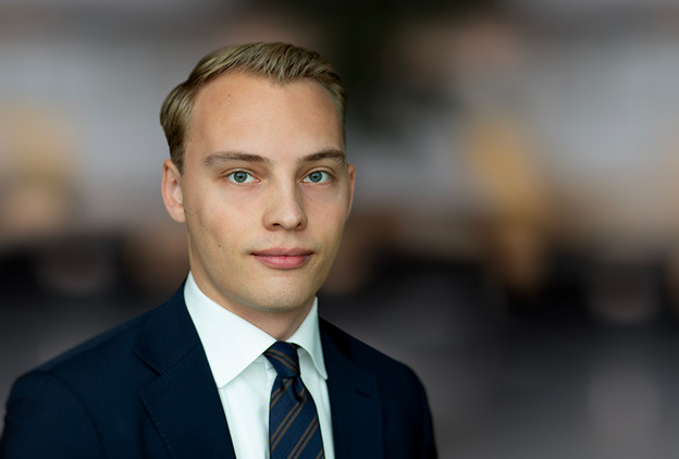 Andreas Lærke legal trainee hos Lundgrens Jyske Bank politianmeldt for groft bedrageri og bestikkelse. Bedrageri hvilket er blevet udført af Nicolai Hansen, Jeanett Kofoed-Hansen og med hjælp fra Casper Dam Olsen, Anette Kirkeby og Morten Ulrik Gade og Philip Baruch fra Lund Elmer Sandager advokater, der har hjulpet med eller stået bag økonomisk kriminalitet, Jyske Bank har efterfølgende bestukket Lundgrens advokater til ikke at fremlægge klientens svindel sag mod Jysk Bank. Hvis Jyske Bank ikke vil beskrives som bedrageriske og for at stå bag svindel mod bankens kunder så ring til mig +4522227713 Jyske Bank A/S kender mine beviser og tør derfor ikke beskylde mig for at krænke nogle af de mange kriminelle medarbejdere i Jyske Bank, det eneste Jyske Bank har turdet var den 1. Februar 2019. Hvor Lund Elmer Sandager advokater ved et bestyrelsesmedlem fra Jyske Bank, skrive til deres medvirken og korrupte Lundgrens advokater ved Dan Terkildsen, og dette gør Jyske Bank bag min ryg, hvor den advokat Philip Baruch der gentagende gange har løjet over for retten, har skrevet til Lundgrens advokater med beskyldning for at jeg har begået straffelovens overtrædelser. Jyske Bank er gentagende gange, i mails og på video blevet opfordret til at advokatbistand, måske Henrik Høpner der er ekspert i straffelovens bestemmelser vil hjælpe, jeg har også opfordret Jyske Bank til at kontakte politiet, hvis ikke Jyske Bank har lavet hverken bedrageri eller dokumentfalsk, og ej heller har brugt bestikkelse, vanhjemmel, udnyttelse, misbrug af fuldmagt, mandatsvig og den slags ting, min opfordring til Jyske Bank er at de fortæller mig det, eller at Anders Christian Dam anmoder politiet om at efterforske Jyske Bank for bedrageri. De korrupte Lundgrens advokater vil have 232.000 dkk for ikke at fremlægge klientens svindelsag mod Jyske Bank, og for at skjule og tilbageholder flere processkrifter for klienten, samt for at skjule at Jyske Bank A/S bestak Lundgrens advokater ved returkommission i en opgave om rådgivning som Niels Gram-Hanssen udførte, herefter stod 7 ansatte i Lundgrens advokater som inhabile i selskabets sag mod Jyske Bank, de medarbejdere som Lundgrens ved Dan Terkildsen sætter på sagen mod Jyske Bank er følgende. Mette Marie Nielsen der i dag ansat i Danske Bank A/S. Emil Hald Wendelbo Vinstrøm der er ansat i Rambøll A/S. Derudover har også advokat Sebastian Lysholm Nielsen, Jens Grunnet-Nilsson, Karoline Stampe Eriksen og Pernille Hellesøe været over sagen mod Jyske Bank, ingen har hjulpet klienten med noget.  Hvis der er nogle som mener de har rettelser, så i blevet opfordret flere gange til at svare på beskyldningerne, men sandheden er jo nogle gange svær at komme uden om.  Beskyldninger mod Jyske Bank der alle er skrevet af selskabets ejer til CEO Anders Christian Dam, og bankdirektørerne som Niels Erik Jakobsen, Per Skovhus eller Peter Schleidt, som kan spørger ejeren Carsten Storbjerg Skaarup om ikke at hænge Jyske Bank A/S koncernen ud som en kriminel organisation, det kræver kun dialog, selskabet der ikke kan bekæmpe korruptionen i Danmark, kan kun gøre opmærksom på problemet, som selv ansatte i Danmarks Nationalbank har sagt er en skandale. I så fald Jyske Bank eller måske Rödstenen advokater vil påstå at selskabets ejer lyver, er Jyske Bank og deres kriminelle medvirkende allerede gentagne gange blevet fremlagt muligheden for at kontakte politiet, og der bede om en efterforskning af de fremlagte oplysninger, hverken Morten Ulrik Gade eller Martin Skovsted-Nielsen der er Juridisk Direktør i Jyske Bank, eller koncernchefen CEO Anders Christian Dam, eller koncernledelsen, Benny Laibach Pedersen, Birger Krøgh Nielsen, Bo Ancher Christensen, Carsten Tirsbæk Madsen, Erik Gadeberg, Erik Qvirin Hansen, Hanne Birgitte Møller, Jes Rosendal, Klaus Naur, Knud Nørbo, Lars Stensgaard Mørch, Lars Waalen Sandberg, Martin Skovsted-Nielsen, Peer Roer Pedersen, Rune Møller, Søren Skyum Elbert, Jens Rahbek, Me Sophie Christensen, Christian Wordenskjold B. Andreasen, Dorthe Kirkeby, Torbjörn Egerdal, tør stille spørgsmålstegn til beviserne. Vedtægter som Højesteretsdommer Kurt Rasmussen fra domstolsstyrelsen sammen med advokater som Birgitte Frølund fra Horten advokater. / Jens Steen Jensen fra Kromann Reumert advokater. selskabet har ved ejeren 16-02-2023. skrevet til ledelsen i Kromann Reumert og forespørger Kromann Reumert, om advokatfirmaet ved ledelsen er enig med Jens Steen Jensens holdninger, advokaterne har ikke svaret, hvilket viser at Kromann Reumert advokater som selskab er enige, med også Jurist Rikke Skadhauge Seerup Krogsgaard tidl. Forbrugerklagenævnet, nu Lægemiddelstyrelsen. og Henrik Hyltoft fra Dansk erhverv der har afgjort en lovreglen, som blot skal stadfæstes i Folketinget, således de er glædende for alle samfundets borger, der måtte have brug for en advokat.  Som en direkte følge af de illoyale Lundgrens handlinger der har hjulpet Jyske bank med at lave bedrageri. :-) Ønsker du nogle udskrifter af klage 5. juni 2020. dokumenter eller af advokatnævnets afgørelse 30 juni 2021. så kan i skrive til banknyt@gmail.com mærk. Ønsker at se følgende dokumentation    Advokatnævnet har lavet denne beslutning for at dække over korruption i Danmark, og for at dække over Jyske Banks forbrydelser, hvilket er sket som led i nepotisme, kammerateri og sker gennem staten og myndigheder samt partnere for at beskytte statens egne økonomiske interesser i Jyske Bank, og som igen sker på bekostning af retssikkerheden, og fratagelse af danskernes egen ret til at bestemme over deres egen sag eller sager. Jyske Bank skjuler bankens bedrageri, hvilket er udført i forening og derfor er kaldet for organiseret kriminalitet. Find the corrupt Lundgren lawyers here. Lundgrens Advokatpartnerselskab Tuborg Boulevard 12 DK-2900 Hellerup info@lundgrens.dk +45 3525 2535 Lundgrens advokater er korrupte, efter Jyske Bank har bestukket Lundgrens advokater til ikke at fremlægge klients svig påstande mod Jyske Bank, du finder de Lundgrens advokater i Regus Management ejendomme. Mød det korrupte Lundgrens på Tuborg Boulevard 12. 2900 Hellerup. Remember now. A false or corrupt lawyer is a threat to the Danish legal community. :-) Her er de advokat etiske regler som Lundgrens advokater arbejder efter, tør du bruge Lundgrens advokater, tør du stole på Lundgrens advokater, som mener.  Det er ikke en overtrædelse af god advokatskik: At det alene er advokaterne, der bestemmer hvad en klient må få fremlagt af påstande og anbringer. Det er ikke en overtrædelse af god advokatskik: At det alene er advokaterne, som bestemmer hvilket beviser en klient må få fremlagt til klientens påstande og anbringer. Det er ikke en overtrædelse af god advokatskik: At advokaten ændrer i klientens påstand, hvis en klient påstår noget er u-sandt, falsk, eller ugyldig, så må advokaten gerne ændre klientens påstand til det modsatte. Det er ikke en overtrædelse af god advokatskik: At advokater ikke svare på klientens henvendelser. Det er ikke en overtrædelse af god advokatskik: At advokater ikke dele sagsøgers processkrifter med klienten. Det er ikke en overtrædelse af god advokatskik: At advokater ikke dele sagsøgtes processkrifter med klienten. Det er ikke en overtrædelse af god advokatskik: At advokater ikke deler alle retsbøger med klienten. Det er ikke en overtrædelse af god advokatskik: At advokater ikke udleverer klienten kopi af alle retsbøger, selv om klienten anmoder advokaten om det. Det er ikke en overtrædelse af god advokatskik: At advokater ikke udleverer klienten kopi af alle retsbøger, selv om klienten anmoder både advokaten, men også domstolen om det. “Hvilket skete ved at anmode domstolen om aktindsigt i sin sag mod Jyske Bank A/S da Lundgrens advokater ikke ville udlevere klienten kopi af alle retsbøger og processkrifter.” Det er ikke en overtrædelse af god advokatskik: At selv om advokater har bekræftet mundtligt, ”eller med optagelse” overfor deres klienter, at disse advokater ikke fremlægger noget for retten, uden klienten er helt enig med advokaten, selv om advokater mod instruks, efterfølgende fremlægge påstande, der ikke er sammenligneligt med klientens påstande. Det er ikke en overtrædelse af god advokatskik: At advokater ændrer i klientens anbringender, selv om klienten har skrevet til advokaten, du må intet fremlægge for domstolen, uden at jeg ”klienten” har godkendt det. Det er ikke en overtrædelse af god advokatskik: At advokater ændrer klientens anbringender, også uden at oplyse klienten noget om det, altså advokater behøver ikke at dele noget af det som advokaten fremlægger med klienten. Det er ikke en overtrædelse af god advokatskik: At advokater indkalder andre vidner end dem klienten har sagt, også uden at oplyse klienten noget om det. Det er ikke en overtrædelse af god advokatskik: At advokater fjerne klientens vidner, også uden at oplyse klienten noget om det. Det er ikke en overtrædelse af god advokatskik: At advokater laver litrerings rod, ved fremlæggelse af bilag, og så efterfølgende beskylder klienten for det. Det er ikke en overtrædelse af god advokatskik: At advokater vildleder klienten. Det er ikke en overtrædelse af god advokatskik: At advokater skriver ydelser på en klient, så som taxaregninger på en klient, selv om det ikke vedrører klienten. Det er ikke en overtrædelse af god advokatskik: At advokater ikke svare klienten på spørgsmål der omhandler spørgsmål, hvorvidt andre advokater fra samme advokatkontoret, måtte have arbejder for den samme virksomhed, som klientens advokaten er ansat til at fremlægge en svig og falsk sag imod. Det er ikke en overtrædelse af god advokatskik: At advokater ikke svare deres klienter på spørgsmål, og som advokaten bagefter tager honorar / betaling for ikke at svare på det deres klienter spørger om. Det er ikke en overtrædelse af god advokatskik: At advokater skjuler overfor deres klienter, når retten har skrevet til advokaten at retten vil se bort fra klientens egne fremlagte skriftlige vidneforklaringer, med klientens påstande og bilag som understøtter klientens forklaring, hvilket klienten selv sendte til retten, efter advokaten desværre glemte at fremlægge klientens påstande for retten. Det er ikke en overtrædelse af god advokatskik: At en advokat opfordrer en klient til at fortsætte med at udføre handlinger, som modpartens advokat i en sag, har skrevet til klientens advokat er strafbar handling. Det er ikke en overtrædelse af god advokatskik: At en advokat tilbageholder breve for klienten, hvori klienten beskyldes for at begå strafbar handling, eftersom advokater ikke behøver oplyse klienten om at klienten, beskyldes for at for at overtræde straffeloven. Det er ikke en overtrædelse af god advokatskik: At bryde tavshedspligten ved i retsforhold, ikke at skjule mailadresser som er sendt BBC. og som klienten naturligt ønsker skjult. Hilsen Jyske Bank bilen som den konservative Dan Terkildsen elsker Jyske Bank bilen.