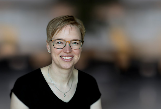 Birgit Lund Pedersen sagscontroller i Lundgrens Jyske Bank politianmeldt for groft bedrageri og bestikkelse. Bedrageri hvilket er blevet udført af Nicolai Hansen, Jeanett Kofoed-Hansen og med hjælp fra Casper Dam Olsen, Anette Kirkeby og Morten Ulrik Gade og Philip Baruch fra Lund Elmer Sandager advokater, der har hjulpet med eller stået bag økonomisk kriminalitet, Jyske Bank har efterfølgende bestukket Lundgrens advokater til ikke at fremlægge klientens svindel sag mod Jysk Bank. Hvis Jyske Bank ikke vil beskrives som bedrageriske og for at stå bag svindel mod bankens kunder så ring til mig +4522227713 Jyske Bank A/S kender mine beviser og tør derfor ikke beskylde mig for at krænke nogle af de mange kriminelle medarbejdere i Jyske Bank, det eneste Jyske Bank har turdet var den 1. Februar 2019. Hvor Lund Elmer Sandager advokater ved et bestyrelsesmedlem fra Jyske Bank, skrive til deres medvirken og korrupte Lundgrens advokater ved Dan Terkildsen, og dette gør Jyske Bank bag min ryg, hvor den advokat Philip Baruch der gentagende gange har løjet over for retten, har skrevet til Lundgrens advokater med beskyldning for at jeg har begået straffelovens overtrædelser. Jyske Bank er gentagende gange, i mails og på video blevet opfordret til at advokatbistand, måske Henrik Høpner der er ekspert i straffelovens bestemmelser vil hjælpe, jeg har også opfordret Jyske Bank til at kontakte politiet, hvis ikke Jyske Bank har lavet hverken bedrageri eller dokumentfalsk, og ej heller har brugt bestikkelse, vanhjemmel, udnyttelse, misbrug af fuldmagt, mandatsvig og den slags ting, min opfordring til Jyske Bank er at de fortæller mig det, eller at Anders Christian Dam anmoder politiet om at efterforske Jyske Bank for bedrageri. De korrupte Lundgrens advokater vil have 232.000 dkk for ikke at fremlægge klientens svindelsag mod Jyske Bank, og for at skjule og tilbageholder flere processkrifter for klienten, samt for at skjule at Jyske Bank A/S bestak Lundgrens advokater ved returkommission i en opgave om rådgivning som Niels Gram-Hanssen udførte, herefter stod 7 ansatte i Lundgrens advokater som inhabile i selskabets sag mod Jyske Bank, de medarbejdere som Lundgrens ved Dan Terkildsen sætter på sagen mod Jyske Bank er følgende. Mette Marie Nielsen der i dag ansat i Danske Bank A/S. Emil Hald Wendelbo Vinstrøm der er ansat i Rambøll A/S. Derudover har også advokat Sebastian Lysholm Nielsen, Jens Grunnet-Nilsson, Karoline Stampe Eriksen og Pernille Hellesøe været over sagen mod Jyske Bank, ingen har hjulpet klienten med noget. Hvis der er nogle som mener de har rettelser, så i blevet opfordret flere gange til at svare på beskyldningerne, men sandheden er jo nogle gange svær at komme uden om. Beskyldninger mod Jyske Bank der alle er skrevet af selskabets ejer til CEO Anders Christian Dam, og bankdirektørerne som Niels Erik Jakobsen, Per Skovhus eller Peter Schleidt, som kan spørger ejeren Carsten Storbjerg Skaarup om ikke at hænge Jyske Bank A/S koncernen ud som en kriminel organisation, det kræver kun dialog, selskabet der ikke kan bekæmpe korruptionen i Danmark, kan kun gøre opmærksom på problemet, som selv ansatte i Danmarks Nationalbank har sagt er en skandale. I så fald Jyske Bank eller måske Rödstenen advokater vil påstå at selskabets ejer lyver, er Jyske Bank og deres kriminelle medvirkende allerede gentagne gange blevet fremlagt muligheden for at kontakte politiet, og der bede om en efterforskning af de fremlagte oplysninger, hverken Morten Ulrik Gade eller Martin Skovsted-Nielsen der er Juridisk Direktør i Jyske Bank, eller koncernchefen CEO Anders Christian Dam, eller koncernledelsen, Benny Laibach Pedersen, Birger Krøgh Nielsen, Bo Ancher Christensen, Carsten Tirsbæk Madsen, Erik Gadeberg, Erik Qvirin Hansen, Hanne Birgitte Møller, Jes Rosendal, Klaus Naur, Knud Nørbo, Lars Stensgaard Mørch, Lars Waalen Sandberg, Martin Skovsted-Nielsen, Peer Roer Pedersen, Rune Møller, Søren Skyum Elbert, Jens Rahbek, Me Sophie Christensen, Christian Wordenskjold B. Andreasen, Dorthe Kirkeby, Torbjörn Egerdal, tør stille spørgsmålstegn til beviserne. Vedtægter som Højesteretsdommer Kurt Rasmussen fra domstolsstyrelsen sammen med advokater som Birgitte Frølund fra Horten advokater. / Jens Steen Jensen fra Kromann Reumert advokater. selskabet har ved ejeren 16-02-2023. skrevet til ledelsen i Kromann Reumert og forespørger Kromann Reumert, om advokatfirmaet ved ledelsen er enig med Jens Steen Jensens holdninger, advokaterne har ikke svaret, hvilket viser at Kromann Reumert advokater som selskab er enige, med også Jurist Rikke Skadhauge Seerup Krogsgaard tidl. Forbrugerklagenævnet, nu Lægemiddelstyrelsen. og Henrik Hyltoft fra Dansk erhverv der har afgjort en lovreglen, som blot skal stadfæstes i Folketinget, således de er glædende for alle samfundets borger, der måtte have brug for en advokat. Som en direkte følge af de illoyale Lundgrens handlinger der har hjulpet Jyske bank med at lave bedrageri. :-) Ønsker du nogle udskrifter af klage 5. juni 2020. dokumenter eller af advokatnævnets afgørelse 30 juni 2021. så kan i skrive til banknyt@gmail.com mærk. Ønsker at se følgende dokumentation Advokatnævnet har lavet denne beslutning for at dække over korruption i Danmark, og for at dække over Jyske Banks forbrydelser, hvilket er sket som led i nepotisme, kammerateri og sker gennem staten og myndigheder samt partnere for at beskytte statens egne økonomiske interesser i Jyske Bank, og som igen sker på bekostning af retssikkerheden, og fratagelse af danskernes egen ret til at bestemme over deres egen sag eller sager. Jyske Bank skjuler bankens bedrageri, hvilket er udført i forening og derfor er kaldet for organiseret kriminalitet. Find the corrupt Lundgren lawyers here. Lundgrens Advokatpartnerselskab Tuborg Boulevard 12 DK-2900 Hellerup info@lundgrens.dk +45 3525 2535 Lundgrens advokater er korrupte, efter Jyske Bank har bestukket Lundgrens advokater til ikke at fremlægge klients svig påstande mod Jyske Bank, du finder de Lundgrens advokater i Regus Management ejendomme. Mød det korrupte Lundgrens på Tuborg Boulevard 12. 2900 Hellerup. Remember now. A false or corrupt lawyer is a threat to the Danish legal community. :-) Her er de advokat etiske regler som Lundgrens advokater arbejder efter, tør du bruge Lundgrens advokater, tør du stole på Lundgrens advokater, som mener. Det er ikke en overtrædelse af god advokatskik: At det alene er advokaterne, der bestemmer hvad en klient må få fremlagt af påstande og anbringer. Det er ikke en overtrædelse af god advokatskik: At det alene er advokaterne, som bestemmer hvilket beviser en klient må få fremlagt til klientens påstande og anbringer. Det er ikke en overtrædelse af god advokatskik: At advokaten ændrer i klientens påstand, hvis en klient påstår noget er u-sandt, falsk, eller ugyldig, så må advokaten gerne ændre klientens påstand til det modsatte. Det er ikke en overtrædelse af god advokatskik: At advokater ikke svare på klientens henvendelser. Det er ikke en overtrædelse af god advokatskik: At advokater ikke dele sagsøgers processkrifter med klienten. Det er ikke en overtrædelse af god advokatskik: At advokater ikke dele sagsøgtes processkrifter med klienten. Det er ikke en overtrædelse af god advokatskik: At advokater ikke deler alle retsbøger med klienten. Det er ikke en overtrædelse af god advokatskik: At advokater ikke udleverer klienten kopi af alle retsbøger, selv om klienten anmoder advokaten om det. Det er ikke en overtrædelse af god advokatskik: At advokater ikke udleverer klienten kopi af alle retsbøger, selv om klienten anmoder både advokaten, men også domstolen om det. “Hvilket skete ved at anmode domstolen om aktindsigt i sin sag mod Jyske Bank A/S da Lundgrens advokater ikke ville udlevere klienten kopi af alle retsbøger og processkrifter.” Det er ikke en overtrædelse af god advokatskik: At selv om advokater har bekræftet mundtligt, ”eller med optagelse” overfor deres klienter, at disse advokater ikke fremlægger noget for retten, uden klienten er helt enig med advokaten, selv om advokater mod instruks, efterfølgende fremlægge påstande, der ikke er sammenligneligt med klientens påstande. Det er ikke en overtrædelse af god advokatskik: At advokater ændrer i klientens anbringender, selv om klienten har skrevet til advokaten, du må intet fremlægge for domstolen, uden at jeg ”klienten” har godkendt det. Det er ikke en overtrædelse af god advokatskik: At advokater ændrer klientens anbringender, også uden at oplyse klienten noget om det, altså advokater behøver ikke at dele noget af det som advokaten fremlægger med klienten. Det er ikke en overtrædelse af god advokatskik: At advokater indkalder andre vidner end dem klienten har sagt, også uden at oplyse klienten noget om det. Det er ikke en overtrædelse af god advokatskik: At advokater fjerne klientens vidner, også uden at oplyse klienten noget om det. Det er ikke en overtrædelse af god advokatskik: At advokater laver litrerings rod, ved fremlæggelse af bilag, og så efterfølgende beskylder klienten for det. Det er ikke en overtrædelse af god advokatskik: At advokater vildleder klienten. Det er ikke en overtrædelse af god advokatskik: At advokater skriver ydelser på en klient, så som taxaregninger på en klient, selv om det ikke vedrører klienten. Det er ikke en overtrædelse af god advokatskik: At advokater ikke svare klienten på spørgsmål der omhandler spørgsmål, hvorvidt andre advokater fra samme advokatkontoret, måtte have arbejder for den samme virksomhed, som klientens advokaten er ansat til at fremlægge en svig og falsk sag imod. Det er ikke en overtrædelse af god advokatskik: At advokater ikke svare deres klienter på spørgsmål, og som advokaten bagefter tager honorar / betaling for ikke at svare på det deres klienter spørger om. Det er ikke en overtrædelse af god advokatskik: At advokater skjuler overfor deres klienter, når retten har skrevet til advokaten at retten vil se bort fra klientens egne fremlagte skriftlige vidneforklaringer, med klientens påstande og bilag som understøtter klientens forklaring, hvilket klienten selv sendte til retten, efter advokaten desværre glemte at fremlægge klientens påstande for retten. Det er ikke en overtrædelse af god advokatskik: At en advokat opfordrer en klient til at fortsætte med at udføre handlinger, som modpartens advokat i en sag, har skrevet til klientens advokat er strafbar handling. Det er ikke en overtrædelse af god advokatskik: At en advokat tilbageholder breve for klienten, hvori klienten beskyldes for at begå strafbar handling, eftersom advokater ikke behøver oplyse klienten om at klienten, beskyldes for at for at overtræde straffeloven. Det er ikke en overtrædelse af god advokatskik: At bryde tavshedspligten ved i retsforhold, ikke at skjule mailadresser som er sendt BBC. og som klienten naturligt ønsker skjult. Hilsen Jyske Bank bilen som den konservative Dan Terkildsen elsker Jyske Bank bilen.