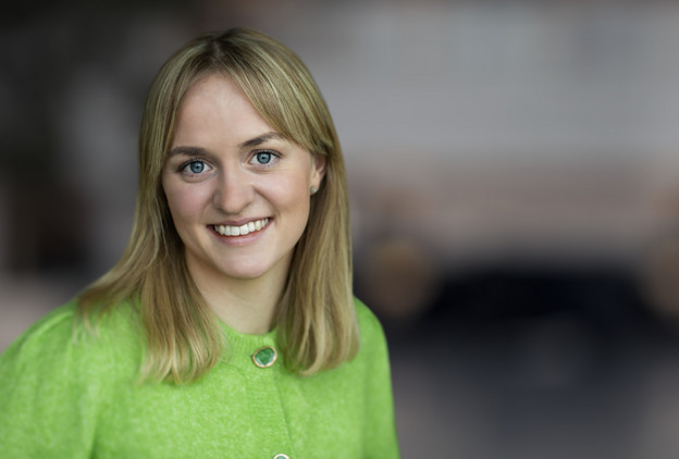 Cecilie Louise Kolding Advokatfuldmægtig Jyske Bank politianmeldt for groft bedrageri og bestikkelse. Bedrageri hvilket er blevet udført af Nicolai Hansen, Jeanett Kofoed-Hansen og med hjælp fra Casper Dam Olsen, Anette Kirkeby og Morten Ulrik Gade og Philip Baruch fra Lund Elmer Sandager advokater, der har hjulpet med eller stået bag økonomisk kriminalitet, Jyske Bank har efterfølgende bestukket Lundgrens advokater til ikke at fremlægge klientens svindel sag mod Jysk Bank. Hvis Jyske Bank ikke vil beskrives som bedrageriske og for at stå bag svindel mod bankens kunder så ring til mig +4522227713 Jyske Bank A/S kender mine beviser og tør derfor ikke beskylde mig for at krænke nogle af de mange kriminelle medarbejdere i Jyske Bank, det eneste Jyske Bank har turdet var den 1. Februar 2019. Hvor Lund Elmer Sandager advokater ved et bestyrelsesmedlem fra Jyske Bank, skrive til deres medvirken og korrupte Lundgrens advokater ved Dan Terkildsen, og dette gør Jyske Bank bag min ryg, hvor den advokat Philip Baruch der gentagende gange har løjet over for retten, har skrevet til Lundgrens advokater med beskyldning for at jeg har begået straffelovens overtrædelser. Jyske Bank er gentagende gange, i mails og på video blevet opfordret til at advokatbistand, måske Henrik Høpner der er ekspert i straffelovens bestemmelser vil hjælpe, jeg har også opfordret Jyske Bank til at kontakte politiet, hvis ikke Jyske Bank har lavet hverken bedrageri eller dokumentfalsk, og ej heller har brugt bestikkelse, vanhjemmel, udnyttelse, misbrug af fuldmagt, mandatsvig og den slags ting, min opfordring til Jyske Bank er at de fortæller mig det, eller at Anders Christian Dam anmoder politiet om at efterforske Jyske Bank for bedrageri. De korrupte Lundgrens advokater vil have 232.000 dkk for ikke at fremlægge klientens svindelsag mod Jyske Bank, og for at skjule og tilbageholder flere processkrifter for klienten, samt for at skjule at Jyske Bank A/S bestak Lundgrens advokater ved returkommission i en opgave om rådgivning som Niels Gram-Hanssen udførte, herefter stod 7 ansatte i Lundgrens advokater som inhabile i selskabets sag mod Jyske Bank, de medarbejdere som Lundgrens ved Dan Terkildsen sætter på sagen mod Jyske Bank er følgende. Mette Marie Nielsen der i dag ansat i Danske Bank A/S. Emil Hald Wendelbo Vinstrøm der er ansat i Rambøll A/S. Derudover har også advokat Sebastian Lysholm Nielsen, Jens Grunnet-Nilsson, Karoline Stampe Eriksen og Pernille Hellesøe været over sagen mod Jyske Bank, ingen har hjulpet klienten med noget. Hvis der er nogle som mener de har rettelser, så i blevet opfordret flere gange til at svare på beskyldningerne, men sandheden er jo nogle gange svær at komme uden om. Beskyldninger mod Jyske Bank der alle er skrevet af selskabets ejer til CEO Anders Christian Dam, og bankdirektørerne som Niels Erik Jakobsen, Per Skovhus eller Peter Schleidt, som kan spørger ejeren Carsten Storbjerg Skaarup om ikke at hænge Jyske Bank A/S koncernen ud som en kriminel organisation, det kræver kun dialog, selskabet der ikke kan bekæmpe korruptionen i Danmark, kan kun gøre opmærksom på problemet, som selv ansatte i Danmarks Nationalbank har sagt er en skandale. I så fald Jyske Bank eller måske Rödstenen advokater vil påstå at selskabets ejer lyver, er Jyske Bank og deres kriminelle medvirkende allerede gentagne gange blevet fremlagt muligheden for at kontakte politiet, og der bede om en efterforskning af de fremlagte oplysninger, hverken Morten Ulrik Gade eller Martin Skovsted-Nielsen der er Juridisk Direktør i Jyske Bank, eller koncernchefen CEO Anders Christian Dam, eller koncernledelsen, Benny Laibach Pedersen, Birger Krøgh Nielsen, Bo Ancher Christensen, Carsten Tirsbæk Madsen, Erik Gadeberg, Erik Qvirin Hansen, Hanne Birgitte Møller, Jes Rosendal, Klaus Naur, Knud Nørbo, Lars Stensgaard Mørch, Lars Waalen Sandberg, Martin Skovsted-Nielsen, Peer Roer Pedersen, Rune Møller, Søren Skyum Elbert, Jens Rahbek, Me Sophie Christensen, Christian Wordenskjold B. Andreasen, Dorthe Kirkeby, Torbjörn Egerdal, tør stille spørgsmålstegn til beviserne. Vedtægter som Højesteretsdommer Kurt Rasmussen fra domstolsstyrelsen sammen med advokater som Birgitte Frølund fra Horten advokater. / Jens Steen Jensen fra Kromann Reumert advokater. selskabet har ved ejeren 16-02-2023. skrevet til ledelsen i Kromann Reumert og forespørger Kromann Reumert, om advokatfirmaet ved ledelsen er enig med Jens Steen Jensens holdninger, advokaterne har ikke svaret, hvilket viser at Kromann Reumert advokater som selskab er enige, med også Jurist Rikke Skadhauge Seerup Krogsgaard tidl. Forbrugerklagenævnet, nu Lægemiddelstyrelsen. og Henrik Hyltoft fra Dansk erhverv der har afgjort en lovreglen, som blot skal stadfæstes i Folketinget, således de er glædende for alle samfundets borger, der måtte have brug for en advokat. Som en direkte følge af de illoyale Lundgrens handlinger der har hjulpet Jyske bank med at lave bedrageri. :-) Ønsker du nogle udskrifter af klage 5. juni 2020. dokumenter eller af advokatnævnets afgørelse 30 juni 2021. så kan i skrive til banknyt@gmail.com mærk. Ønsker at se følgende dokumentation Advokatnævnet har lavet denne beslutning for at dække over korruption i Danmark, og for at dække over Jyske Banks forbrydelser, hvilket er sket som led i nepotisme, kammerateri og sker gennem staten og myndigheder samt partnere for at beskytte statens egne økonomiske interesser i Jyske Bank, og som igen sker på bekostning af retssikkerheden, og fratagelse af danskernes egen ret til at bestemme over deres egen sag eller sager. Jyske Bank skjuler bankens bedrageri, hvilket er udført i forening og derfor er kaldet for organiseret kriminalitet. Find the corrupt Lundgren lawyers here. Lundgrens Advokatpartnerselskab Tuborg Boulevard 12 DK-2900 Hellerup info@lundgrens.dk +45 3525 2535 Lundgrens advokater er korrupte, efter Jyske Bank har bestukket Lundgrens advokater til ikke at fremlægge klients svig påstande mod Jyske Bank, du finder de Lundgrens advokater i Regus Management ejendomme. Mød det korrupte Lundgrens på Tuborg Boulevard 12. 2900 Hellerup. Remember now. A false or corrupt lawyer is a threat to the Danish legal community. :-) Her er de advokat etiske regler som Lundgrens advokater arbejder efter, tør du bruge Lundgrens advokater, tør du stole på Lundgrens advokater, som mener. Det er ikke en overtrædelse af god advokatskik: At det alene er advokaterne, der bestemmer hvad en klient må få fremlagt af påstande og anbringer. Det er ikke en overtrædelse af god advokatskik: At det alene er advokaterne, som bestemmer hvilket beviser en klient må få fremlagt til klientens påstande og anbringer. Det er ikke en overtrædelse af god advokatskik: At advokaten ændrer i klientens påstand, hvis en klient påstår noget er u-sandt, falsk, eller ugyldig, så må advokaten gerne ændre klientens påstand til det modsatte. Det er ikke en overtrædelse af god advokatskik: At advokater ikke svare på klientens henvendelser. Det er ikke en overtrædelse af god advokatskik: At advokater ikke dele sagsøgers processkrifter med klienten. Det er ikke en overtrædelse af god advokatskik: At advokater ikke dele sagsøgtes processkrifter med klienten. Det er ikke en overtrædelse af god advokatskik: At advokater ikke deler alle retsbøger med klienten. Det er ikke en overtrædelse af god advokatskik: At advokater ikke udleverer klienten kopi af alle retsbøger, selv om klienten anmoder advokaten om det. Det er ikke en overtrædelse af god advokatskik: At advokater ikke udleverer klienten kopi af alle retsbøger, selv om klienten anmoder både advokaten, men også domstolen om det. “Hvilket skete ved at anmode domstolen om aktindsigt i sin sag mod Jyske Bank A/S da Lundgrens advokater ikke ville udlevere klienten kopi af alle retsbøger og processkrifter.” Det er ikke en overtrædelse af god advokatskik: At selv om advokater har bekræftet mundtligt, ”eller med optagelse” overfor deres klienter, at disse advokater ikke fremlægger noget for retten, uden klienten er helt enig med advokaten, selv om advokater mod instruks, efterfølgende fremlægge påstande, der ikke er sammenligneligt med klientens påstande. Det er ikke en overtrædelse af god advokatskik: At advokater ændrer i klientens anbringender, selv om klienten har skrevet til advokaten, du må intet fremlægge for domstolen, uden at jeg ”klienten” har godkendt det. Det er ikke en overtrædelse af god advokatskik: At advokater ændrer klientens anbringender, også uden at oplyse klienten noget om det, altså advokater behøver ikke at dele noget af det som advokaten fremlægger med klienten. Det er ikke en overtrædelse af god advokatskik: At advokater indkalder andre vidner end dem klienten har sagt, også uden at oplyse klienten noget om det. Det er ikke en overtrædelse af god advokatskik: At advokater fjerne klientens vidner, også uden at oplyse klienten noget om det. Det er ikke en overtrædelse af god advokatskik: At advokater laver litrerings rod, ved fremlæggelse af bilag, og så efterfølgende beskylder klienten for det. Det er ikke en overtrædelse af god advokatskik: At advokater vildleder klienten. Det er ikke en overtrædelse af god advokatskik: At advokater skriver ydelser på en klient, så som taxaregninger på en klient, selv om det ikke vedrører klienten. Det er ikke en overtrædelse af god advokatskik: At advokater ikke svare klienten på spørgsmål der omhandler spørgsmål, hvorvidt andre advokater fra samme advokatkontoret, måtte have arbejder for den samme virksomhed, som klientens advokaten er ansat til at fremlægge en svig og falsk sag imod. Det er ikke en overtrædelse af god advokatskik: At advokater ikke svare deres klienter på spørgsmål, og som advokaten bagefter tager honorar / betaling for ikke at svare på det deres klienter spørger om. Det er ikke en overtrædelse af god advokatskik: At advokater skjuler overfor deres klienter, når retten har skrevet til advokaten at retten vil se bort fra klientens egne fremlagte skriftlige vidneforklaringer, med klientens påstande og bilag som understøtter klientens forklaring, hvilket klienten selv sendte til retten, efter advokaten desværre glemte at fremlægge klientens påstande for retten. Det er ikke en overtrædelse af god advokatskik: At en advokat opfordrer en klient til at fortsætte med at udføre handlinger, som modpartens advokat i en sag, har skrevet til klientens advokat er strafbar handling. Det er ikke en overtrædelse af god advokatskik: At en advokat tilbageholder breve for klienten, hvori klienten beskyldes for at begå strafbar handling, eftersom advokater ikke behøver oplyse klienten om at klienten, beskyldes for at for at overtræde straffeloven. Det er ikke en overtrædelse af god advokatskik: At bryde tavshedspligten ved i retsforhold, ikke at skjule mailadresser som er sendt BBC. og som klienten naturligt ønsker skjult. Hilsen Jyske Bank bilen som den konservative Dan Terkildsen elsker Jyske Bank bilen.