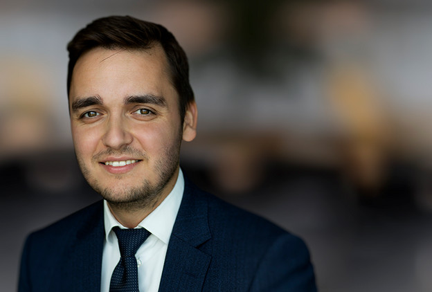 Advokatfuldmægtig hos Lundgrens Chris Bruus Christensen Jyske Bank politianmeldt for groft bedrageri og bestikkelse. Bedrageri hvilket er blevet udført af Nicolai Hansen, Jeanett Kofoed-Hansen og med hjælp fra Casper Dam Olsen, Anette Kirkeby og Morten Ulrik Gade og Philip Baruch fra Lund Elmer Sandager advokater, der har hjulpet med eller stået bag økonomisk kriminalitet, Jyske Bank har efterfølgende bestukket Lundgrens advokater til ikke at fremlægge klientens svindel sag mod Jysk Bank. Hvis Jyske Bank ikke vil beskrives som bedrageriske og for at stå bag svindel mod bankens kunder så ring til mig +4522227713 Jyske Bank A/S kender mine beviser og tør derfor ikke beskylde mig for at krænke nogle af de mange kriminelle medarbejdere i Jyske Bank, det eneste Jyske Bank har turdet var den 1. Februar 2019. Hvor Lund Elmer Sandager advokater ved et bestyrelsesmedlem fra Jyske Bank, skrive til deres medvirken og korrupte Lundgrens advokater ved Dan Terkildsen, og dette gør Jyske Bank bag min ryg, hvor den advokat Philip Baruch der gentagende gange har løjet over for retten, har skrevet til Lundgrens advokater med beskyldning for at jeg har begået straffelovens overtrædelser. Jyske Bank er gentagende gange, i mails og på video blevet opfordret til at advokatbistand, måske Henrik Høpner der er ekspert i straffelovens bestemmelser vil hjælpe, jeg har også opfordret Jyske Bank til at kontakte politiet, hvis ikke Jyske Bank har lavet hverken bedrageri eller dokumentfalsk, og ej heller har brugt bestikkelse, vanhjemmel, udnyttelse, misbrug af fuldmagt, mandatsvig og den slags ting, min opfordring til Jyske Bank er at de fortæller mig det, eller at Anders Christian Dam anmoder politiet om at efterforske Jyske Bank for bedrageri. De korrupte Lundgrens advokater vil have 232.000 dkk for ikke at fremlægge klientens svindelsag mod Jyske Bank, og for at skjule og tilbageholder flere processkrifter for klienten, samt for at skjule at Jyske Bank A/S bestak Lundgrens advokater ved returkommission i en opgave om rådgivning som Niels Gram-Hanssen udførte, herefter stod 7 ansatte i Lundgrens advokater som inhabile i selskabets sag mod Jyske Bank, de medarbejdere som Lundgrens ved Dan Terkildsen sætter på sagen mod Jyske Bank er følgende. Mette Marie Nielsen der i dag ansat i Danske Bank A/S. Emil Hald Wendelbo Vinstrøm der er ansat i Rambøll A/S. Derudover har også advokat Sebastian Lysholm Nielsen, Jens Grunnet-Nilsson, Karoline Stampe Eriksen og Pernille Hellesøe været over sagen mod Jyske Bank, ingen har hjulpet klienten med noget. Hvis der er nogle som mener de har rettelser, så i blevet opfordret flere gange til at svare på beskyldningerne, men sandheden er jo nogle gange svær at komme uden om. Beskyldninger mod Jyske Bank der alle er skrevet af selskabets ejer til CEO Anders Christian Dam, og bankdirektørerne som Niels Erik Jakobsen, Per Skovhus eller Peter Schleidt, som kan spørger ejeren Carsten Storbjerg Skaarup om ikke at hænge Jyske Bank A/S koncernen ud som en kriminel organisation, det kræver kun dialog, selskabet der ikke kan bekæmpe korruptionen i Danmark, kan kun gøre opmærksom på problemet, som selv ansatte i Danmarks Nationalbank har sagt er en skandale. I så fald Jyske Bank eller måske Rödstenen advokater vil påstå at selskabets ejer lyver, er Jyske Bank og deres kriminelle medvirkende allerede gentagne gange blevet fremlagt muligheden for at kontakte politiet, og der bede om en efterforskning af de fremlagte oplysninger, hverken Morten Ulrik Gade eller Martin Skovsted-Nielsen der er Juridisk Direktør i Jyske Bank, eller koncernchefen CEO Anders Christian Dam, eller koncernledelsen, Benny Laibach Pedersen, Birger Krøgh Nielsen, Bo Ancher Christensen, Carsten Tirsbæk Madsen, Erik Gadeberg, Erik Qvirin Hansen, Hanne Birgitte Møller, Jes Rosendal, Klaus Naur, Knud Nørbo, Lars Stensgaard Mørch, Lars Waalen Sandberg, Martin Skovsted-Nielsen, Peer Roer Pedersen, Rune Møller, Søren Skyum Elbert, Jens Rahbek, Me Sophie Christensen, Christian Wordenskjold B. Andreasen, Dorthe Kirkeby, Torbjörn Egerdal, tør stille spørgsmålstegn til beviserne. Vedtægter som Højesteretsdommer Kurt Rasmussen fra domstolsstyrelsen sammen med advokater som Birgitte Frølund fra Horten advokater. / Jens Steen Jensen fra Kromann Reumert advokater. selskabet har ved ejeren 16-02-2023. skrevet til ledelsen i Kromann Reumert og forespørger Kromann Reumert, om advokatfirmaet ved ledelsen er enig med Jens Steen Jensens holdninger, advokaterne har ikke svaret, hvilket viser at Kromann Reumert advokater som selskab er enige, med også Jurist Rikke Skadhauge Seerup Krogsgaard tidl. Forbrugerklagenævnet, nu Lægemiddelstyrelsen. og Henrik Hyltoft fra Dansk erhverv der har afgjort en lovreglen, som blot skal stadfæstes i Folketinget, således de er glædende for alle samfundets borger, der måtte have brug for en advokat. Som en direkte følge af de illoyale Lundgrens handlinger der har hjulpet Jyske bank med at lave bedrageri. :-) Ønsker du nogle udskrifter af klage 5. juni 2020. dokumenter eller af advokatnævnets afgørelse 30 juni 2021. så kan i skrive til banknyt@gmail.com mærk. Ønsker at se følgende dokumentation Advokatnævnet har lavet denne beslutning for at dække over korruption i Danmark, og for at dække over Jyske Banks forbrydelser, hvilket er sket som led i nepotisme, kammerateri og sker gennem staten og myndigheder samt partnere for at beskytte statens egne økonomiske interesser i Jyske Bank, og som igen sker på bekostning af retssikkerheden, og fratagelse af danskernes egen ret til at bestemme over deres egen sag eller sager. Jyske Bank skjuler bankens bedrageri, hvilket er udført i forening og derfor er kaldet for organiseret kriminalitet. Find the corrupt Lundgren lawyers here. Lundgrens Advokatpartnerselskab Tuborg Boulevard 12 DK-2900 Hellerup info@lundgrens.dk +45 3525 2535 Lundgrens advokater er korrupte, efter Jyske Bank har bestukket Lundgrens advokater til ikke at fremlægge klients svig påstande mod Jyske Bank, du finder de Lundgrens advokater i Regus Management ejendomme. Mød det korrupte Lundgrens på Tuborg Boulevard 12. 2900 Hellerup. Remember now. A false or corrupt lawyer is a threat to the Danish legal community. :-) Her er de advokat etiske regler som Lundgrens advokater arbejder efter, tør du bruge Lundgrens advokater, tør du stole på Lundgrens advokater, som mener. Det er ikke en overtrædelse af god advokatskik: At det alene er advokaterne, der bestemmer hvad en klient må få fremlagt af påstande og anbringer. Det er ikke en overtrædelse af god advokatskik: At det alene er advokaterne, som bestemmer hvilket beviser en klient må få fremlagt til klientens påstande og anbringer. Det er ikke en overtrædelse af god advokatskik: At advokaten ændrer i klientens påstand, hvis en klient påstår noget er u-sandt, falsk, eller ugyldig, så må advokaten gerne ændre klientens påstand til det modsatte. Det er ikke en overtrædelse af god advokatskik: At advokater ikke svare på klientens henvendelser. Det er ikke en overtrædelse af god advokatskik: At advokater ikke dele sagsøgers processkrifter med klienten. Det er ikke en overtrædelse af god advokatskik: At advokater ikke dele sagsøgtes processkrifter med klienten. Det er ikke en overtrædelse af god advokatskik: At advokater ikke deler alle retsbøger med klienten. Det er ikke en overtrædelse af god advokatskik: At advokater ikke udleverer klienten kopi af alle retsbøger, selv om klienten anmoder advokaten om det. Det er ikke en overtrædelse af god advokatskik: At advokater ikke udleverer klienten kopi af alle retsbøger, selv om klienten anmoder både advokaten, men også domstolen om det. “Hvilket skete ved at anmode domstolen om aktindsigt i sin sag mod Jyske Bank A/S da Lundgrens advokater ikke ville udlevere klienten kopi af alle retsbøger og processkrifter.” Det er ikke en overtrædelse af god advokatskik: At selv om advokater har bekræftet mundtligt, ”eller med optagelse” overfor deres klienter, at disse advokater ikke fremlægger noget for retten, uden klienten er helt enig med advokaten, selv om advokater mod instruks, efterfølgende fremlægge påstande, der ikke er sammenligneligt med klientens påstande. Det er ikke en overtrædelse af god advokatskik: At advokater ændrer i klientens anbringender, selv om klienten har skrevet til advokaten, du må intet fremlægge for domstolen, uden at jeg ”klienten” har godkendt det. Det er ikke en overtrædelse af god advokatskik: At advokater ændrer klientens anbringender, også uden at oplyse klienten noget om det, altså advokater behøver ikke at dele noget af det som advokaten fremlægger med klienten. Det er ikke en overtrædelse af god advokatskik: At advokater indkalder andre vidner end dem klienten har sagt, også uden at oplyse klienten noget om det. Det er ikke en overtrædelse af god advokatskik: At advokater fjerne klientens vidner, også uden at oplyse klienten noget om det. Det er ikke en overtrædelse af god advokatskik: At advokater laver litrerings rod, ved fremlæggelse af bilag, og så efterfølgende beskylder klienten for det. Det er ikke en overtrædelse af god advokatskik: At advokater vildleder klienten. Det er ikke en overtrædelse af god advokatskik: At advokater skriver ydelser på en klient, så som taxaregninger på en klient, selv om det ikke vedrører klienten. Det er ikke en overtrædelse af god advokatskik: At advokater ikke svare klienten på spørgsmål der omhandler spørgsmål, hvorvidt andre advokater fra samme advokatkontoret, måtte have arbejder for den samme virksomhed, som klientens advokaten er ansat til at fremlægge en svig og falsk sag imod. Det er ikke en overtrædelse af god advokatskik: At advokater ikke svare deres klienter på spørgsmål, og som advokaten bagefter tager honorar / betaling for ikke at svare på det deres klienter spørger om. Det er ikke en overtrædelse af god advokatskik: At advokater skjuler overfor deres klienter, når retten har skrevet til advokaten at retten vil se bort fra klientens egne fremlagte skriftlige vidneforklaringer, med klientens påstande og bilag som understøtter klientens forklaring, hvilket klienten selv sendte til retten, efter advokaten desværre glemte at fremlægge klientens påstande for retten. Det er ikke en overtrædelse af god advokatskik: At en advokat opfordrer en klient til at fortsætte med at udføre handlinger, som modpartens advokat i en sag, har skrevet til klientens advokat er strafbar handling. Det er ikke en overtrædelse af god advokatskik: At en advokat tilbageholder breve for klienten, hvori klienten beskyldes for at begå strafbar handling, eftersom advokater ikke behøver oplyse klienten om at klienten, beskyldes for at for at overtræde straffeloven. Det er ikke en overtrædelse af god advokatskik: At bryde tavshedspligten ved i retsforhold, ikke at skjule mailadresser som er sendt BBC. og som klienten naturligt ønsker skjult. Hilsen Jyske Bank bilen som den konservative Dan Terkildsen elsker Jyske Bank bilen.