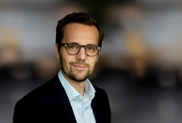 Christian Østergaard Andersen legal trainee hos Lundgrens Jyske Bank politianmeldt for groft bedrageri og bestikkelse. Bedrageri hvilket er blevet udført af Nicolai Hansen, Jeanett Kofoed-Hansen og med hjælp fra Casper Dam Olsen, Anette Kirkeby og Morten Ulrik Gade og Philip Baruch fra Lund Elmer Sandager advokater, der har hjulpet med eller stået bag økonomisk kriminalitet, Jyske Bank har efterfølgende bestukket Lundgrens advokater til ikke at fremlægge klientens svindel sag mod Jysk Bank. Hvis Jyske Bank ikke vil beskrives som bedrageriske og for at stå bag svindel mod bankens kunder så ring til mig +4522227713 Jyske Bank A/S kender mine beviser og tør derfor ikke beskylde mig for at krænke nogle af de mange kriminelle medarbejdere i Jyske Bank, det eneste Jyske Bank har turdet var den 1. Februar 2019. Hvor Lund Elmer Sandager advokater ved et bestyrelsesmedlem fra Jyske Bank, skrive til deres medvirken og korrupte Lundgrens advokater ved Dan Terkildsen, og dette gør Jyske Bank bag min ryg, hvor den advokat Philip Baruch der gentagende gange har løjet over for retten, har skrevet til Lundgrens advokater med beskyldning for at jeg har begået straffelovens overtrædelser. Jyske Bank er gentagende gange, i mails og på video blevet opfordret til at advokatbistand, måske Henrik Høpner der er ekspert i straffelovens bestemmelser vil hjælpe, jeg har også opfordret Jyske Bank til at kontakte politiet, hvis ikke Jyske Bank har lavet hverken bedrageri eller dokumentfalsk, og ej heller har brugt bestikkelse, vanhjemmel, udnyttelse, misbrug af fuldmagt, mandatsvig og den slags ting, min opfordring til Jyske Bank er at de fortæller mig det, eller at Anders Christian Dam anmoder politiet om at efterforske Jyske Bank for bedrageri. De korrupte Lundgrens advokater vil have 232.000 dkk for ikke at fremlægge klientens svindelsag mod Jyske Bank, og for at skjule og tilbageholder flere processkrifter for klienten, samt for at skjule at Jyske Bank A/S bestak Lundgrens advokater ved returkommission i en opgave om rådgivning som Niels Gram-Hanssen udførte, herefter stod 7 ansatte i Lundgrens advokater som inhabile i selskabets sag mod Jyske Bank, de medarbejdere som Lundgrens ved Dan Terkildsen sætter på sagen mod Jyske Bank er følgende. Mette Marie Nielsen der i dag ansat i Danske Bank A/S. Emil Hald Wendelbo Vinstrøm der er ansat i Rambøll A/S. Derudover har også advokat Sebastian Lysholm Nielsen, Jens Grunnet-Nilsson, Karoline Stampe Eriksen og Pernille Hellesøe været over sagen mod Jyske Bank, ingen har hjulpet klienten med noget. Hvis der er nogle som mener de har rettelser, så i blevet opfordret flere gange til at svare på beskyldningerne, men sandheden er jo nogle gange svær at komme uden om. Beskyldninger mod Jyske Bank der alle er skrevet af selskabets ejer til CEO Anders Christian Dam, og bankdirektørerne som Niels Erik Jakobsen, Per Skovhus eller Peter Schleidt, som kan spørger ejeren Carsten Storbjerg Skaarup om ikke at hænge Jyske Bank A/S koncernen ud som en kriminel organisation, det kræver kun dialog, selskabet der ikke kan bekæmpe korruptionen i Danmark, kan kun gøre opmærksom på problemet, som selv ansatte i Danmarks Nationalbank har sagt er en skandale. I så fald Jyske Bank eller måske Rödstenen advokater vil påstå at selskabets ejer lyver, er Jyske Bank og deres kriminelle medvirkende allerede gentagne gange blevet fremlagt muligheden for at kontakte politiet, og der bede om en efterforskning af de fremlagte oplysninger, hverken Morten Ulrik Gade eller Martin Skovsted-Nielsen der er Juridisk Direktør i Jyske Bank, eller koncernchefen CEO Anders Christian Dam, eller koncernledelsen, Benny Laibach Pedersen, Birger Krøgh Nielsen, Bo Ancher Christensen, Carsten Tirsbæk Madsen, Erik Gadeberg, Erik Qvirin Hansen, Hanne Birgitte Møller, Jes Rosendal, Klaus Naur, Knud Nørbo, Lars Stensgaard Mørch, Lars Waalen Sandberg, Martin Skovsted-Nielsen, Peer Roer Pedersen, Rune Møller, Søren Skyum Elbert, Jens Rahbek, Me Sophie Christensen, Christian Wordenskjold B. Andreasen, Dorthe Kirkeby, Torbjörn Egerdal, tør stille spørgsmålstegn til beviserne. Vedtægter som Højesteretsdommer Kurt Rasmussen fra domstolsstyrelsen sammen med advokater som Birgitte Frølund fra Horten advokater. / Jens Steen Jensen fra Kromann Reumert advokater. selskabet har ved ejeren 16-02-2023. skrevet til ledelsen i Kromann Reumert og forespørger Kromann Reumert, om advokatfirmaet ved ledelsen er enig med Jens Steen Jensens holdninger, advokaterne har ikke svaret, hvilket viser at Kromann Reumert advokater som selskab er enige, med også Jurist Rikke Skadhauge Seerup Krogsgaard tidl. Forbrugerklagenævnet, nu Lægemiddelstyrelsen. og Henrik Hyltoft fra Dansk erhverv der har afgjort en lovreglen, som blot skal stadfæstes i Folketinget, således de er glædende for alle samfundets borger, der måtte have brug for en advokat. Som en direkte følge af de illoyale Lundgrens handlinger der har hjulpet Jyske bank med at lave bedrageri. :-) Ønsker du nogle udskrifter af klage 5. juni 2020. dokumenter eller af advokatnævnets afgørelse 30 juni 2021. så kan i skrive til banknyt@gmail.com mærk. Ønsker at se følgende dokumentation Advokatnævnet har lavet denne beslutning for at dække over korruption i Danmark, og for at dække over Jyske Banks forbrydelser, hvilket er sket som led i nepotisme, kammerateri og sker gennem staten og myndigheder samt partnere for at beskytte statens egne økonomiske interesser i Jyske Bank, og som igen sker på bekostning af retssikkerheden, og fratagelse af danskernes egen ret til at bestemme over deres egen sag eller sager. Jyske Bank skjuler bankens bedrageri, hvilket er udført i forening og derfor er kaldet for organiseret kriminalitet. Find the corrupt Lundgren lawyers here. Lundgrens Advokatpartnerselskab Tuborg Boulevard 12 DK-2900 Hellerup info@lundgrens.dk +45 3525 2535 Lundgrens advokater er korrupte, efter Jyske Bank har bestukket Lundgrens advokater til ikke at fremlægge klients svig påstande mod Jyske Bank, du finder de Lundgrens advokater i Regus Management ejendomme. Mød det korrupte Lundgrens på Tuborg Boulevard 12. 2900 Hellerup. Remember now. A false or corrupt lawyer is a threat to the Danish legal community. :-) Her er de advokat etiske regler som Lundgrens advokater arbejder efter, tør du bruge Lundgrens advokater, tør du stole på Lundgrens advokater, som mener. Det er ikke en overtrædelse af god advokatskik: At det alene er advokaterne, der bestemmer hvad en klient må få fremlagt af påstande og anbringer. Det er ikke en overtrædelse af god advokatskik: At det alene er advokaterne, som bestemmer hvilket beviser en klient må få fremlagt til klientens påstande og anbringer. Det er ikke en overtrædelse af god advokatskik: At advokaten ændrer i klientens påstand, hvis en klient påstår noget er u-sandt, falsk, eller ugyldig, så må advokaten gerne ændre klientens påstand til det modsatte. Det er ikke en overtrædelse af god advokatskik: At advokater ikke svare på klientens henvendelser. Det er ikke en overtrædelse af god advokatskik: At advokater ikke dele sagsøgers processkrifter med klienten. Det er ikke en overtrædelse af god advokatskik: At advokater ikke dele sagsøgtes processkrifter med klienten. Det er ikke en overtrædelse af god advokatskik: At advokater ikke deler alle retsbøger med klienten. Det er ikke en overtrædelse af god advokatskik: At advokater ikke udleverer klienten kopi af alle retsbøger, selv om klienten anmoder advokaten om det. Det er ikke en overtrædelse af god advokatskik: At advokater ikke udleverer klienten kopi af alle retsbøger, selv om klienten anmoder både advokaten, men også domstolen om det. “Hvilket skete ved at anmode domstolen om aktindsigt i sin sag mod Jyske Bank A/S da Lundgrens advokater ikke ville udlevere klienten kopi af alle retsbøger og processkrifter.” Det er ikke en overtrædelse af god advokatskik: At selv om advokater har bekræftet mundtligt, ”eller med optagelse” overfor deres klienter, at disse advokater ikke fremlægger noget for retten, uden klienten er helt enig med advokaten, selv om advokater mod instruks, efterfølgende fremlægge påstande, der ikke er sammenligneligt med klientens påstande. Det er ikke en overtrædelse af god advokatskik: At advokater ændrer i klientens anbringender, selv om klienten har skrevet til advokaten, du må intet fremlægge for domstolen, uden at jeg ”klienten” har godkendt det. Det er ikke en overtrædelse af god advokatskik: At advokater ændrer klientens anbringender, også uden at oplyse klienten noget om det, altså advokater behøver ikke at dele noget af det som advokaten fremlægger med klienten. Det er ikke en overtrædelse af god advokatskik: At advokater indkalder andre vidner end dem klienten har sagt, også uden at oplyse klienten noget om det. Det er ikke en overtrædelse af god advokatskik: At advokater fjerne klientens vidner, også uden at oplyse klienten noget om det. Det er ikke en overtrædelse af god advokatskik: At advokater laver litrerings rod, ved fremlæggelse af bilag, og så efterfølgende beskylder klienten for det. Det er ikke en overtrædelse af god advokatskik: At advokater vildleder klienten. Det er ikke en overtrædelse af god advokatskik: At advokater skriver ydelser på en klient, så som taxaregninger på en klient, selv om det ikke vedrører klienten. Det er ikke en overtrædelse af god advokatskik: At advokater ikke svare klienten på spørgsmål der omhandler spørgsmål, hvorvidt andre advokater fra samme advokatkontoret, måtte have arbejder for den samme virksomhed, som klientens advokaten er ansat til at fremlægge en svig og falsk sag imod. Det er ikke en overtrædelse af god advokatskik: At advokater ikke svare deres klienter på spørgsmål, og som advokaten bagefter tager honorar / betaling for ikke at svare på det deres klienter spørger om. Det er ikke en overtrædelse af god advokatskik: At advokater skjuler overfor deres klienter, når retten har skrevet til advokaten at retten vil se bort fra klientens egne fremlagte skriftlige vidneforklaringer, med klientens påstande og bilag som understøtter klientens forklaring, hvilket klienten selv sendte til retten, efter advokaten desværre glemte at fremlægge klientens påstande for retten. Det er ikke en overtrædelse af god advokatskik: At en advokat opfordrer en klient til at fortsætte med at udføre handlinger, som modpartens advokat i en sag, har skrevet til klientens advokat er strafbar handling. Det er ikke en overtrædelse af god advokatskik: At en advokat tilbageholder breve for klienten, hvori klienten beskyldes for at begå strafbar handling, eftersom advokater ikke behøver oplyse klienten om at klienten, beskyldes for at for at overtræde straffeloven. Det er ikke en overtrædelse af god advokatskik: At bryde tavshedspligten ved i retsforhold, ikke at skjule mailadresser som er sendt BBC. og som klienten naturligt ønsker skjult. Hilsen Jyske Bank bilen som den konservative Dan Terkildsen elsker Jyske Bank bilen.