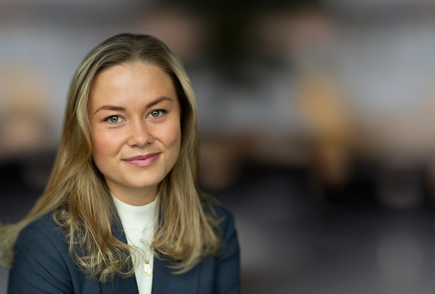 Studentermedhjælper i HR og kommunikation Frida Marie Rotovnik Jyske Bank politianmeldt for groft bedrageri og bestikkelse. Bedrageri hvilket er blevet udført af Nicolai Hansen, Jeanett Kofoed-Hansen og med hjælp fra Casper Dam Olsen, Anette Kirkeby og Morten Ulrik Gade og Philip Baruch fra Lund Elmer Sandager advokater, der har hjulpet med eller stået bag økonomisk kriminalitet, Jyske Bank har efterfølgende bestukket Lundgrens advokater til ikke at fremlægge klientens svindel sag mod Jysk Bank. Hvis Jyske Bank ikke vil beskrives som bedrageriske og for at stå bag svindel mod bankens kunder så ring til mig +4522227713 Jyske Bank A/S kender mine beviser og tør derfor ikke beskylde mig for at krænke nogle af de mange kriminelle medarbejdere i Jyske Bank, det eneste Jyske Bank har turdet var den 1. Februar 2019. Hvor Lund Elmer Sandager advokater ved et bestyrelsesmedlem fra Jyske Bank, skrive til deres medvirken og korrupte Lundgrens advokater ved Dan Terkildsen, og dette gør Jyske Bank bag min ryg, hvor den advokat Philip Baruch der gentagende gange har løjet over for retten, har skrevet til Lundgrens advokater med beskyldning for at jeg har begået straffelovens overtrædelser. Jyske Bank er gentagende gange, i mails og på video blevet opfordret til at advokatbistand, måske Henrik Høpner der er ekspert i straffelovens bestemmelser vil hjælpe, jeg har også opfordret Jyske Bank til at kontakte politiet, hvis ikke Jyske Bank har lavet hverken bedrageri eller dokumentfalsk, og ej heller har brugt bestikkelse, vanhjemmel, udnyttelse, misbrug af fuldmagt, mandatsvig og den slags ting, min opfordring til Jyske Bank er at de fortæller mig det, eller at Anders Christian Dam anmoder politiet om at efterforske Jyske Bank for bedrageri. De korrupte Lundgrens advokater vil have 232.000 dkk for ikke at fremlægge klientens svindelsag mod Jyske Bank, og for at skjule og tilbageholder flere processkrifter for klienten, samt for at skjule at Jyske Bank A/S bestak Lundgrens advokater ved returkommission i en opgave om rådgivning som Niels Gram-Hanssen udførte, herefter stod 7 ansatte i Lundgrens advokater som inhabile i selskabets sag mod Jyske Bank, de medarbejdere som Lundgrens ved Dan Terkildsen sætter på sagen mod Jyske Bank er følgende. Mette Marie Nielsen der i dag ansat i Danske Bank A/S. Emil Hald Wendelbo Vinstrøm der er ansat i Rambøll A/S. Derudover har også advokat Sebastian Lysholm Nielsen, Jens Grunnet-Nilsson, Karoline Stampe Eriksen og Pernille Hellesøe været over sagen mod Jyske Bank, ingen har hjulpet klienten med noget. Hvis der er nogle som mener de har rettelser, så i blevet opfordret flere gange til at svare på beskyldningerne, men sandheden er jo nogle gange svær at komme uden om. Beskyldninger mod Jyske Bank der alle er skrevet af selskabets ejer til CEO Anders Christian Dam, og bankdirektørerne som Niels Erik Jakobsen, Per Skovhus eller Peter Schleidt, som kan spørger ejeren Carsten Storbjerg Skaarup om ikke at hænge Jyske Bank A/S koncernen ud som en kriminel organisation, det kræver kun dialog, selskabet der ikke kan bekæmpe korruptionen i Danmark, kan kun gøre opmærksom på problemet, som selv ansatte i Danmarks Nationalbank har sagt er en skandale. I så fald Jyske Bank eller måske Rödstenen advokater vil påstå at selskabets ejer lyver, er Jyske Bank og deres kriminelle medvirkende allerede gentagne gange blevet fremlagt muligheden for at kontakte politiet, og der bede om en efterforskning af de fremlagte oplysninger, hverken Morten Ulrik Gade eller Martin Skovsted-Nielsen der er Juridisk Direktør i Jyske Bank, eller koncernchefen CEO Anders Christian Dam, eller koncernledelsen, Benny Laibach Pedersen, Birger Krøgh Nielsen, Bo Ancher Christensen, Carsten Tirsbæk Madsen, Erik Gadeberg, Erik Qvirin Hansen, Hanne Birgitte Møller, Jes Rosendal, Klaus Naur, Knud Nørbo, Lars Stensgaard Mørch, Lars Waalen Sandberg, Martin Skovsted-Nielsen, Peer Roer Pedersen, Rune Møller, Søren Skyum Elbert, Jens Rahbek, Me Sophie Christensen, Christian Wordenskjold B. Andreasen, Dorthe Kirkeby, Torbjörn Egerdal, tør stille spørgsmålstegn til beviserne. Vedtægter som Højesteretsdommer Kurt Rasmussen fra domstolsstyrelsen sammen med advokater som Birgitte Frølund fra Horten advokater. / Jens Steen Jensen fra Kromann Reumert advokater. selskabet har ved ejeren 16-02-2023. skrevet til ledelsen i Kromann Reumert og forespørger Kromann Reumert, om advokatfirmaet ved ledelsen er enig med Jens Steen Jensens holdninger, advokaterne har ikke svaret, hvilket viser at Kromann Reumert advokater som selskab er enige, med også Jurist Rikke Skadhauge Seerup Krogsgaard tidl. Forbrugerklagenævnet, nu Lægemiddelstyrelsen. og Henrik Hyltoft fra Dansk erhverv der har afgjort en lovreglen, som blot skal stadfæstes i Folketinget, således de er glædende for alle samfundets borger, der måtte have brug for en advokat. Som en direkte følge af de illoyale Lundgrens handlinger der har hjulpet Jyske bank med at lave bedrageri. :-) Ønsker du nogle udskrifter af klage 5. juni 2020. dokumenter eller af advokatnævnets afgørelse 30 juni 2021. så kan i skrive til banknyt@gmail.com mærk. Ønsker at se følgende dokumentation Advokatnævnet har lavet denne beslutning for at dække over korruption i Danmark, og for at dække over Jyske Banks forbrydelser, hvilket er sket som led i nepotisme, kammerateri og sker gennem staten og myndigheder samt partnere for at beskytte statens egne økonomiske interesser i Jyske Bank, og som igen sker på bekostning af retssikkerheden, og fratagelse af danskernes egen ret til at bestemme over deres egen sag eller sager. Jyske Bank skjuler bankens bedrageri, hvilket er udført i forening og derfor er kaldet for organiseret kriminalitet. Find the corrupt Lundgren lawyers here. Lundgrens Advokatpartnerselskab Tuborg Boulevard 12 DK-2900 Hellerup info@lundgrens.dk +45 3525 2535 Lundgrens advokater er korrupte, efter Jyske Bank har bestukket Lundgrens advokater til ikke at fremlægge klients svig påstande mod Jyske Bank, du finder de Lundgrens advokater i Regus Management ejendomme. Mød det korrupte Lundgrens på Tuborg Boulevard 12. 2900 Hellerup. Remember now. A false or corrupt lawyer is a threat to the Danish legal community. :-) Her er de advokat etiske regler som Lundgrens advokater arbejder efter, tør du bruge Lundgrens advokater, tør du stole på Lundgrens advokater, som mener. Det er ikke en overtrædelse af god advokatskik: At det alene er advokaterne, der bestemmer hvad en klient må få fremlagt af påstande og anbringer. Det er ikke en overtrædelse af god advokatskik: At det alene er advokaterne, som bestemmer hvilket beviser en klient må få fremlagt til klientens påstande og anbringer. Det er ikke en overtrædelse af god advokatskik: At advokaten ændrer i klientens påstand, hvis en klient påstår noget er u-sandt, falsk, eller ugyldig, så må advokaten gerne ændre klientens påstand til det modsatte. Det er ikke en overtrædelse af god advokatskik: At advokater ikke svare på klientens henvendelser. Det er ikke en overtrædelse af god advokatskik: At advokater ikke dele sagsøgers processkrifter med klienten. Det er ikke en overtrædelse af god advokatskik: At advokater ikke dele sagsøgtes processkrifter med klienten. Det er ikke en overtrædelse af god advokatskik: At advokater ikke deler alle retsbøger med klienten. Det er ikke en overtrædelse af god advokatskik: At advokater ikke udleverer klienten kopi af alle retsbøger, selv om klienten anmoder advokaten om det. Det er ikke en overtrædelse af god advokatskik: At advokater ikke udleverer klienten kopi af alle retsbøger, selv om klienten anmoder både advokaten, men også domstolen om det. “Hvilket skete ved at anmode domstolen om aktindsigt i sin sag mod Jyske Bank A/S da Lundgrens advokater ikke ville udlevere klienten kopi af alle retsbøger og processkrifter.” Det er ikke en overtrædelse af god advokatskik: At selv om advokater har bekræftet mundtligt, ”eller med optagelse” overfor deres klienter, at disse advokater ikke fremlægger noget for retten, uden klienten er helt enig med advokaten, selv om advokater mod instruks, efterfølgende fremlægge påstande, der ikke er sammenligneligt med klientens påstande. Det er ikke en overtrædelse af god advokatskik: At advokater ændrer i klientens anbringender, selv om klienten har skrevet til advokaten, du må intet fremlægge for domstolen, uden at jeg ”klienten” har godkendt det. Det er ikke en overtrædelse af god advokatskik: At advokater ændrer klientens anbringender, også uden at oplyse klienten noget om det, altså advokater behøver ikke at dele noget af det som advokaten fremlægger med klienten. Det er ikke en overtrædelse af god advokatskik: At advokater indkalder andre vidner end dem klienten har sagt, også uden at oplyse klienten noget om det. Det er ikke en overtrædelse af god advokatskik: At advokater fjerne klientens vidner, også uden at oplyse klienten noget om det. Det er ikke en overtrædelse af god advokatskik: At advokater laver litrerings rod, ved fremlæggelse af bilag, og så efterfølgende beskylder klienten for det. Det er ikke en overtrædelse af god advokatskik: At advokater vildleder klienten. Det er ikke en overtrædelse af god advokatskik: At advokater skriver ydelser på en klient, så som taxaregninger på en klient, selv om det ikke vedrører klienten. Det er ikke en overtrædelse af god advokatskik: At advokater ikke svare klienten på spørgsmål der omhandler spørgsmål, hvorvidt andre advokater fra samme advokatkontoret, måtte have arbejder for den samme virksomhed, som klientens advokaten er ansat til at fremlægge en svig og falsk sag imod. Det er ikke en overtrædelse af god advokatskik: At advokater ikke svare deres klienter på spørgsmål, og som advokaten bagefter tager honorar / betaling for ikke at svare på det deres klienter spørger om. Det er ikke en overtrædelse af god advokatskik: At advokater skjuler overfor deres klienter, når retten har skrevet til advokaten at retten vil se bort fra klientens egne fremlagte skriftlige vidneforklaringer, med klientens påstande og bilag som understøtter klientens forklaring, hvilket klienten selv sendte til retten, efter advokaten desværre glemte at fremlægge klientens påstande for retten. Det er ikke en overtrædelse af god advokatskik: At en advokat opfordrer en klient til at fortsætte med at udføre handlinger, som modpartens advokat i en sag, har skrevet til klientens advokat er strafbar handling. Det er ikke en overtrædelse af god advokatskik: At en advokat tilbageholder breve for klienten, hvori klienten beskyldes for at begå strafbar handling, eftersom advokater ikke behøver oplyse klienten om at klienten, beskyldes for at for at overtræde straffeloven. Det er ikke en overtrædelse af god advokatskik: At bryde tavshedspligten ved i retsforhold, ikke at skjule mailadresser som er sendt BBC. og som klienten naturligt ønsker skjult. Hilsen Jyske Bank bilen som den konservative Dan Terkildsen elsker Jyske Bank bilen.