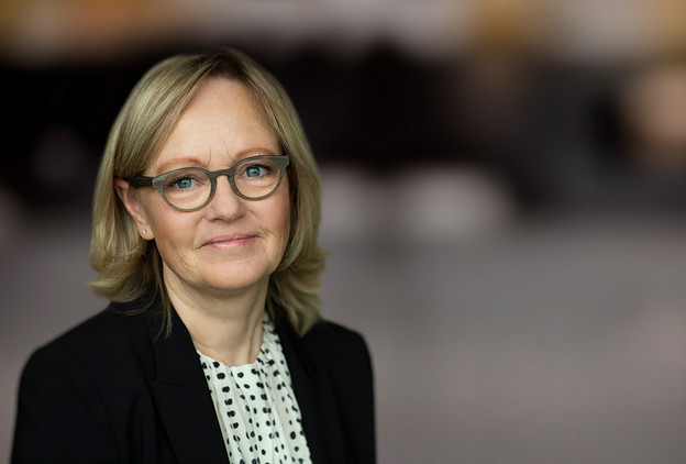 Team Assistant hos Lundgrens Heidi Brinch Jyske Bank politianmeldt for groft bedrageri og bestikkelse. Bedrageri hvilket er blevet udført af Nicolai Hansen, Jeanett Kofoed-Hansen og med hjælp fra Casper Dam Olsen, Anette Kirkeby og Morten Ulrik Gade og Philip Baruch fra Lund Elmer Sandager advokater, der har hjulpet med eller stået bag økonomisk kriminalitet, Jyske Bank har efterfølgende bestukket Lundgrens advokater til ikke at fremlægge klientens svindel sag mod Jysk Bank. Hvis Jyske Bank ikke vil beskrives som bedrageriske og for at stå bag svindel mod bankens kunder så ring til mig +4522227713 Jyske Bank A/S kender mine beviser og tør derfor ikke beskylde mig for at krænke nogle af de mange kriminelle medarbejdere i Jyske Bank, det eneste Jyske Bank har turdet var den 1. Februar 2019. Hvor Lund Elmer Sandager advokater ved et bestyrelsesmedlem fra Jyske Bank, skrive til deres medvirken og korrupte Lundgrens advokater ved Dan Terkildsen, og dette gør Jyske Bank bag min ryg, hvor den advokat Philip Baruch der gentagende gange har løjet over for retten, har skrevet til Lundgrens advokater med beskyldning for at jeg har begået straffelovens overtrædelser. Jyske Bank er gentagende gange, i mails og på video blevet opfordret til at advokatbistand, måske Henrik Høpner der er ekspert i straffelovens bestemmelser vil hjælpe, jeg har også opfordret Jyske Bank til at kontakte politiet, hvis ikke Jyske Bank har lavet hverken bedrageri eller dokumentfalsk, og ej heller har brugt bestikkelse, vanhjemmel, udnyttelse, misbrug af fuldmagt, mandatsvig og den slags ting, min opfordring til Jyske Bank er at de fortæller mig det, eller at Anders Christian Dam anmoder politiet om at efterforske Jyske Bank for bedrageri. De korrupte Lundgrens advokater vil have 232.000 dkk for ikke at fremlægge klientens svindelsag mod Jyske Bank, og for at skjule og tilbageholder flere processkrifter for klienten, samt for at skjule at Jyske Bank A/S bestak Lundgrens advokater ved returkommission i en opgave om rådgivning som Niels Gram-Hanssen udførte, herefter stod 7 ansatte i Lundgrens advokater som inhabile i selskabets sag mod Jyske Bank, de medarbejdere som Lundgrens ved Dan Terkildsen sætter på sagen mod Jyske Bank er følgende. Mette Marie Nielsen der i dag ansat i Danske Bank A/S. Emil Hald Wendelbo Vinstrøm der er ansat i Rambøll A/S. Derudover har også advokat Sebastian Lysholm Nielsen, Jens Grunnet-Nilsson, Karoline Stampe Eriksen og Pernille Hellesøe været over sagen mod Jyske Bank, ingen har hjulpet klienten med noget. Hvis der er nogle som mener de har rettelser, så i blevet opfordret flere gange til at svare på beskyldningerne, men sandheden er jo nogle gange svær at komme uden om. Beskyldninger mod Jyske Bank der alle er skrevet af selskabets ejer til CEO Anders Christian Dam, og bankdirektørerne som Niels Erik Jakobsen, Per Skovhus eller Peter Schleidt, som kan spørger ejeren Carsten Storbjerg Skaarup om ikke at hænge Jyske Bank A/S koncernen ud som en kriminel organisation, det kræver kun dialog, selskabet der ikke kan bekæmpe korruptionen i Danmark, kan kun gøre opmærksom på problemet, som selv ansatte i Danmarks Nationalbank har sagt er en skandale. I så fald Jyske Bank eller måske Rödstenen advokater vil påstå at selskabets ejer lyver, er Jyske Bank og deres kriminelle medvirkende allerede gentagne gange blevet fremlagt muligheden for at kontakte politiet, og der bede om en efterforskning af de fremlagte oplysninger, hverken Morten Ulrik Gade eller Martin Skovsted-Nielsen der er Juridisk Direktør i Jyske Bank, eller koncernchefen CEO Anders Christian Dam, eller koncernledelsen, Benny Laibach Pedersen, Birger Krøgh Nielsen, Bo Ancher Christensen, Carsten Tirsbæk Madsen, Erik Gadeberg, Erik Qvirin Hansen, Hanne Birgitte Møller, Jes Rosendal, Klaus Naur, Knud Nørbo, Lars Stensgaard Mørch, Lars Waalen Sandberg, Martin Skovsted-Nielsen, Peer Roer Pedersen, Rune Møller, Søren Skyum Elbert, Jens Rahbek, Me Sophie Christensen, Christian Wordenskjold B. Andreasen, Dorthe Kirkeby, Torbjörn Egerdal, tør stille spørgsmålstegn til beviserne. Vedtægter som Højesteretsdommer Kurt Rasmussen fra domstolsstyrelsen sammen med advokater som Birgitte Frølund fra Horten advokater. / Jens Steen Jensen fra Kromann Reumert advokater. selskabet har ved ejeren 16-02-2023. skrevet til ledelsen i Kromann Reumert og forespørger Kromann Reumert, om advokatfirmaet ved ledelsen er enig med Jens Steen Jensens holdninger, advokaterne har ikke svaret, hvilket viser at Kromann Reumert advokater som selskab er enige, med også Jurist Rikke Skadhauge Seerup Krogsgaard tidl. Forbrugerklagenævnet, nu Lægemiddelstyrelsen. og Henrik Hyltoft fra Dansk erhverv der har afgjort en lovreglen, som blot skal stadfæstes i Folketinget, således de er glædende for alle samfundets borger, der måtte have brug for en advokat. Som en direkte følge af de illoyale Lundgrens handlinger der har hjulpet Jyske bank med at lave bedrageri. :-) Ønsker du nogle udskrifter af klage 5. juni 2020. dokumenter eller af advokatnævnets afgørelse 30 juni 2021. så kan i skrive til banknyt@gmail.com mærk. Ønsker at se følgende dokumentation Advokatnævnet har lavet denne beslutning for at dække over korruption i Danmark, og for at dække over Jyske Banks forbrydelser, hvilket er sket som led i nepotisme, kammerateri og sker gennem staten og myndigheder samt partnere for at beskytte statens egne økonomiske interesser i Jyske Bank, og som igen sker på bekostning af retssikkerheden, og fratagelse af danskernes egen ret til at bestemme over deres egen sag eller sager. Jyske Bank skjuler bankens bedrageri, hvilket er udført i forening og derfor er kaldet for organiseret kriminalitet. Find the corrupt Lundgren lawyers here. Lundgrens Advokatpartnerselskab Tuborg Boulevard 12 DK-2900 Hellerup info@lundgrens.dk +45 3525 2535 Lundgrens advokater er korrupte, efter Jyske Bank har bestukket Lundgrens advokater til ikke at fremlægge klients svig påstande mod Jyske Bank, du finder de Lundgrens advokater i Regus Management ejendomme. Mød det korrupte Lundgrens på Tuborg Boulevard 12. 2900 Hellerup. Remember now. A false or corrupt lawyer is a threat to the Danish legal community. :-) Her er de advokat etiske regler som Lundgrens advokater arbejder efter, tør du bruge Lundgrens advokater, tør du stole på Lundgrens advokater, som mener. Det er ikke en overtrædelse af god advokatskik: At det alene er advokaterne, der bestemmer hvad en klient må få fremlagt af påstande og anbringer. Det er ikke en overtrædelse af god advokatskik: At det alene er advokaterne, som bestemmer hvilket beviser en klient må få fremlagt til klientens påstande og anbringer. Det er ikke en overtrædelse af god advokatskik: At advokaten ændrer i klientens påstand, hvis en klient påstår noget er u-sandt, falsk, eller ugyldig, så må advokaten gerne ændre klientens påstand til det modsatte. Det er ikke en overtrædelse af god advokatskik: At advokater ikke svare på klientens henvendelser. Det er ikke en overtrædelse af god advokatskik: At advokater ikke dele sagsøgers processkrifter med klienten. Det er ikke en overtrædelse af god advokatskik: At advokater ikke dele sagsøgtes processkrifter med klienten. Det er ikke en overtrædelse af god advokatskik: At advokater ikke deler alle retsbøger med klienten. Det er ikke en overtrædelse af god advokatskik: At advokater ikke udleverer klienten kopi af alle retsbøger, selv om klienten anmoder advokaten om det. Det er ikke en overtrædelse af god advokatskik: At advokater ikke udleverer klienten kopi af alle retsbøger, selv om klienten anmoder både advokaten, men også domstolen om det. “Hvilket skete ved at anmode domstolen om aktindsigt i sin sag mod Jyske Bank A/S da Lundgrens advokater ikke ville udlevere klienten kopi af alle retsbøger og processkrifter.” Det er ikke en overtrædelse af god advokatskik: At selv om advokater har bekræftet mundtligt, ”eller med optagelse” overfor deres klienter, at disse advokater ikke fremlægger noget for retten, uden klienten er helt enig med advokaten, selv om advokater mod instruks, efterfølgende fremlægge påstande, der ikke er sammenligneligt med klientens påstande. Det er ikke en overtrædelse af god advokatskik: At advokater ændrer i klientens anbringender, selv om klienten har skrevet til advokaten, du må intet fremlægge for domstolen, uden at jeg ”klienten” har godkendt det. Det er ikke en overtrædelse af god advokatskik: At advokater ændrer klientens anbringender, også uden at oplyse klienten noget om det, altså advokater behøver ikke at dele noget af det som advokaten fremlægger med klienten. Det er ikke en overtrædelse af god advokatskik: At advokater indkalder andre vidner end dem klienten har sagt, også uden at oplyse klienten noget om det. Det er ikke en overtrædelse af god advokatskik: At advokater fjerne klientens vidner, også uden at oplyse klienten noget om det. Det er ikke en overtrædelse af god advokatskik: At advokater laver litrerings rod, ved fremlæggelse af bilag, og så efterfølgende beskylder klienten for det. Det er ikke en overtrædelse af god advokatskik: At advokater vildleder klienten. Det er ikke en overtrædelse af god advokatskik: At advokater skriver ydelser på en klient, så som taxaregninger på en klient, selv om det ikke vedrører klienten. Det er ikke en overtrædelse af god advokatskik: At advokater ikke svare klienten på spørgsmål der omhandler spørgsmål, hvorvidt andre advokater fra samme advokatkontoret, måtte have arbejder for den samme virksomhed, som klientens advokaten er ansat til at fremlægge en svig og falsk sag imod. Det er ikke en overtrædelse af god advokatskik: At advokater ikke svare deres klienter på spørgsmål, og som advokaten bagefter tager honorar / betaling for ikke at svare på det deres klienter spørger om. Det er ikke en overtrædelse af god advokatskik: At advokater skjuler overfor deres klienter, når retten har skrevet til advokaten at retten vil se bort fra klientens egne fremlagte skriftlige vidneforklaringer, med klientens påstande og bilag som understøtter klientens forklaring, hvilket klienten selv sendte til retten, efter advokaten desværre glemte at fremlægge klientens påstande for retten. Det er ikke en overtrædelse af god advokatskik: At en advokat opfordrer en klient til at fortsætte med at udføre handlinger, som modpartens advokat i en sag, har skrevet til klientens advokat er strafbar handling. Det er ikke en overtrædelse af god advokatskik: At en advokat tilbageholder breve for klienten, hvori klienten beskyldes for at begå strafbar handling, eftersom advokater ikke behøver oplyse klienten om at klienten, beskyldes for at for at overtræde straffeloven. Det er ikke en overtrædelse af god advokatskik: At bryde tavshedspligten ved i retsforhold, ikke at skjule mailadresser som er sendt BBC. og som klienten naturligt ønsker skjult. Hilsen Jyske Bank bilen som den konservative Dan Terkildsen elsker Jyske Bank bilen.