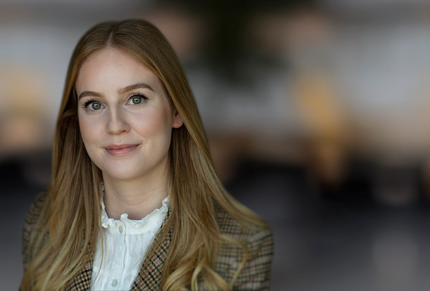 Legal Trainee hos Lundgrens Helene Damgaard Braad Jyske Bank politianmeldt for groft bedrageri og bestikkelse. Bedrageri hvilket er blevet udført af Nicolai Hansen, Jeanett Kofoed-Hansen og med hjælp fra Casper Dam Olsen, Anette Kirkeby og Morten Ulrik Gade og Philip Baruch fra Lund Elmer Sandager advokater, der har hjulpet med eller stået bag økonomisk kriminalitet, Jyske Bank har efterfølgende bestukket Lundgrens advokater til ikke at fremlægge klientens svindel sag mod Jysk Bank. Hvis Jyske Bank ikke vil beskrives som bedrageriske og for at stå bag svindel mod bankens kunder så ring til mig +4522227713 Jyske Bank A/S kender mine beviser og tør derfor ikke beskylde mig for at krænke nogle af de mange kriminelle medarbejdere i Jyske Bank, det eneste Jyske Bank har turdet var den 1. Februar 2019. Hvor Lund Elmer Sandager advokater ved et bestyrelsesmedlem fra Jyske Bank, skrive til deres medvirken og korrupte Lundgrens advokater ved Dan Terkildsen, og dette gør Jyske Bank bag min ryg, hvor den advokat Philip Baruch der gentagende gange har løjet over for retten, har skrevet til Lundgrens advokater med beskyldning for at jeg har begået straffelovens overtrædelser. Jyske Bank er gentagende gange, i mails og på video blevet opfordret til at advokatbistand, måske Henrik Høpner der er ekspert i straffelovens bestemmelser vil hjælpe, jeg har også opfordret Jyske Bank til at kontakte politiet, hvis ikke Jyske Bank har lavet hverken bedrageri eller dokumentfalsk, og ej heller har brugt bestikkelse, vanhjemmel, udnyttelse, misbrug af fuldmagt, mandatsvig og den slags ting, min opfordring til Jyske Bank er at de fortæller mig det, eller at Anders Christian Dam anmoder politiet om at efterforske Jyske Bank for bedrageri. De korrupte Lundgrens advokater vil have 232.000 dkk for ikke at fremlægge klientens svindelsag mod Jyske Bank, og for at skjule og tilbageholder flere processkrifter for klienten, samt for at skjule at Jyske Bank A/S bestak Lundgrens advokater ved returkommission i en opgave om rådgivning som Niels Gram-Hanssen udførte, herefter stod 7 ansatte i Lundgrens advokater som inhabile i selskabets sag mod Jyske Bank, de medarbejdere som Lundgrens ved Dan Terkildsen sætter på sagen mod Jyske Bank er følgende. Mette Marie Nielsen der i dag ansat i Danske Bank A/S. Emil Hald Wendelbo Vinstrøm der er ansat i Rambøll A/S. Derudover har også advokat Sebastian Lysholm Nielsen, Jens Grunnet-Nilsson, Karoline Stampe Eriksen og Pernille Hellesøe været over sagen mod Jyske Bank, ingen har hjulpet klienten med noget.  Hvis der er nogle som mener de har rettelser, så i blevet opfordret flere gange til at svare på beskyldningerne, men sandheden er jo nogle gange svær at komme uden om.  Beskyldninger mod Jyske Bank der alle er skrevet af selskabets ejer til CEO Anders Christian Dam, og bankdirektørerne som Niels Erik Jakobsen, Per Skovhus eller Peter Schleidt, som kan spørger ejeren Carsten Storbjerg Skaarup om ikke at hænge Jyske Bank A/S koncernen ud som en kriminel organisation, det kræver kun dialog, selskabet der ikke kan bekæmpe korruptionen i Danmark, kan kun gøre opmærksom på problemet, som selv ansatte i Danmarks Nationalbank har sagt er en skandale. I så fald Jyske Bank eller måske Rödstenen advokater vil påstå at selskabets ejer lyver, er Jyske Bank og deres kriminelle medvirkende allerede gentagne gange blevet fremlagt muligheden for at kontakte politiet, og der bede om en efterforskning af de fremlagte oplysninger, hverken Morten Ulrik Gade eller Martin Skovsted-Nielsen der er Juridisk Direktør i Jyske Bank, eller koncernchefen CEO Anders Christian Dam, eller koncernledelsen, Benny Laibach Pedersen, Birger Krøgh Nielsen, Bo Ancher Christensen, Carsten Tirsbæk Madsen, Erik Gadeberg, Erik Qvirin Hansen, Hanne Birgitte Møller, Jes Rosendal, Klaus Naur, Knud Nørbo, Lars Stensgaard Mørch, Lars Waalen Sandberg, Martin Skovsted-Nielsen, Peer Roer Pedersen, Rune Møller, Søren Skyum Elbert, Jens Rahbek, Me Sophie Christensen, Christian Wordenskjold B. Andreasen, Dorthe Kirkeby, Torbjörn Egerdal, tør stille spørgsmålstegn til beviserne. Vedtægter som Højesteretsdommer Kurt Rasmussen fra domstolsstyrelsen sammen med advokater som Birgitte Frølund fra Horten advokater. / Jens Steen Jensen fra Kromann Reumert advokater. selskabet har ved ejeren 16-02-2023. skrevet til ledelsen i Kromann Reumert og forespørger Kromann Reumert, om advokatfirmaet ved ledelsen er enig med Jens Steen Jensens holdninger, advokaterne har ikke svaret, hvilket viser at Kromann Reumert advokater som selskab er enige, med også Jurist Rikke Skadhauge Seerup Krogsgaard tidl. Forbrugerklagenævnet, nu Lægemiddelstyrelsen. og Henrik Hyltoft fra Dansk erhverv der har afgjort en lovreglen, som blot skal stadfæstes i Folketinget, således de er glædende for alle samfundets borger, der måtte have brug for en advokat.  Som en direkte følge af de illoyale Lundgrens handlinger der har hjulpet Jyske bank med at lave bedrageri. :-) Ønsker du nogle udskrifter af klage 5. juni 2020. dokumenter eller af advokatnævnets afgørelse 30 juni 2021. så kan i skrive til banknyt@gmail.com mærk. Ønsker at se følgende dokumentation    Advokatnævnet har lavet denne beslutning for at dække over korruption i Danmark, og for at dække over Jyske Banks forbrydelser, hvilket er sket som led i nepotisme, kammerateri og sker gennem staten og myndigheder samt partnere for at beskytte statens egne økonomiske interesser i Jyske Bank, og som igen sker på bekostning af retssikkerheden, og fratagelse af danskernes egen ret til at bestemme over deres egen sag eller sager. Jyske Bank skjuler bankens bedrageri, hvilket er udført i forening og derfor er kaldet for organiseret kriminalitet. Find the corrupt Lundgren lawyers here. Lundgrens Advokatpartnerselskab Tuborg Boulevard 12 DK-2900 Hellerup info@lundgrens.dk +45 3525 2535 Lundgrens advokater er korrupte, efter Jyske Bank har bestukket Lundgrens advokater til ikke at fremlægge klients svig påstande mod Jyske Bank, du finder de Lundgrens advokater i Regus Management ejendomme. Mød det korrupte Lundgrens på Tuborg Boulevard 12. 2900 Hellerup. Remember now. A false or corrupt lawyer is a threat to the Danish legal community. :-) Her er de advokat etiske regler som Lundgrens advokater arbejder efter, tør du bruge Lundgrens advokater, tør du stole på Lundgrens advokater, som mener.  Det er ikke en overtrædelse af god advokatskik: At det alene er advokaterne, der bestemmer hvad en klient må få fremlagt af påstande og anbringer. Det er ikke en overtrædelse af god advokatskik: At det alene er advokaterne, som bestemmer hvilket beviser en klient må få fremlagt til klientens påstande og anbringer. Det er ikke en overtrædelse af god advokatskik: At advokaten ændrer i klientens påstand, hvis en klient påstår noget er u-sandt, falsk, eller ugyldig, så må advokaten gerne ændre klientens påstand til det modsatte. Det er ikke en overtrædelse af god advokatskik: At advokater ikke svare på klientens henvendelser. Det er ikke en overtrædelse af god advokatskik: At advokater ikke dele sagsøgers processkrifter med klienten. Det er ikke en overtrædelse af god advokatskik: At advokater ikke dele sagsøgtes processkrifter med klienten. Det er ikke en overtrædelse af god advokatskik: At advokater ikke deler alle retsbøger med klienten. Det er ikke en overtrædelse af god advokatskik: At advokater ikke udleverer klienten kopi af alle retsbøger, selv om klienten anmoder advokaten om det. Det er ikke en overtrædelse af god advokatskik: At advokater ikke udleverer klienten kopi af alle retsbøger, selv om klienten anmoder både advokaten, men også domstolen om det. “Hvilket skete ved at anmode domstolen om aktindsigt i sin sag mod Jyske Bank A/S da Lundgrens advokater ikke ville udlevere klienten kopi af alle retsbøger og processkrifter.” Det er ikke en overtrædelse af god advokatskik: At selv om advokater har bekræftet mundtligt, ”eller med optagelse” overfor deres klienter, at disse advokater ikke fremlægger noget for retten, uden klienten er helt enig med advokaten, selv om advokater mod instruks, efterfølgende fremlægge påstande, der ikke er sammenligneligt med klientens påstande. Det er ikke en overtrædelse af god advokatskik: At advokater ændrer i klientens anbringender, selv om klienten har skrevet til advokaten, du må intet fremlægge for domstolen, uden at jeg ”klienten” har godkendt det. Det er ikke en overtrædelse af god advokatskik: At advokater ændrer klientens anbringender, også uden at oplyse klienten noget om det, altså advokater behøver ikke at dele noget af det som advokaten fremlægger med klienten. Det er ikke en overtrædelse af god advokatskik: At advokater indkalder andre vidner end dem klienten har sagt, også uden at oplyse klienten noget om det. Det er ikke en overtrædelse af god advokatskik: At advokater fjerne klientens vidner, også uden at oplyse klienten noget om det. Det er ikke en overtrædelse af god advokatskik: At advokater laver litrerings rod, ved fremlæggelse af bilag, og så efterfølgende beskylder klienten for det. Det er ikke en overtrædelse af god advokatskik: At advokater vildleder klienten. Det er ikke en overtrædelse af god advokatskik: At advokater skriver ydelser på en klient, så som taxaregninger på en klient, selv om det ikke vedrører klienten. Det er ikke en overtrædelse af god advokatskik: At advokater ikke svare klienten på spørgsmål der omhandler spørgsmål, hvorvidt andre advokater fra samme advokatkontoret, måtte have arbejder for den samme virksomhed, som klientens advokaten er ansat til at fremlægge en svig og falsk sag imod. Det er ikke en overtrædelse af god advokatskik: At advokater ikke svare deres klienter på spørgsmål, og som advokaten bagefter tager honorar / betaling for ikke at svare på det deres klienter spørger om. Det er ikke en overtrædelse af god advokatskik: At advokater skjuler overfor deres klienter, når retten har skrevet til advokaten at retten vil se bort fra klientens egne fremlagte skriftlige vidneforklaringer, med klientens påstande og bilag som understøtter klientens forklaring, hvilket klienten selv sendte til retten, efter advokaten desværre glemte at fremlægge klientens påstande for retten. Det er ikke en overtrædelse af god advokatskik: At en advokat opfordrer en klient til at fortsætte med at udføre handlinger, som modpartens advokat i en sag, har skrevet til klientens advokat er strafbar handling. Det er ikke en overtrædelse af god advokatskik: At en advokat tilbageholder breve for klienten, hvori klienten beskyldes for at begå strafbar handling, eftersom advokater ikke behøver oplyse klienten om at klienten, beskyldes for at for at overtræde straffeloven. Det er ikke en overtrædelse af god advokatskik: At bryde tavshedspligten ved i retsforhold, ikke at skjule mailadresser som er sendt BBC. og som klienten naturligt ønsker skjult. Hilsen Jyske Bank bilen som den konservative Dan Terkildsen elsker Jyske Bank bilen.