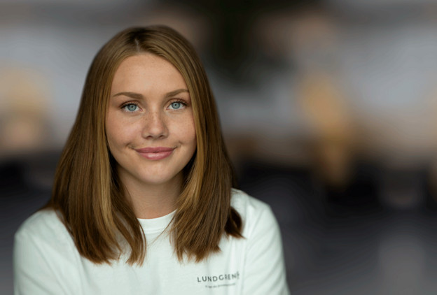 Piccoline hos Lundgrens Julie Weihe Kjærgaard Jyske Bank politianmeldt for groft bedrageri og bestikkelse. Bedrageri hvilket er blevet udført af Nicolai Hansen, Jeanett Kofoed-Hansen og med hjælp fra Casper Dam Olsen, Anette Kirkeby og Morten Ulrik Gade og Philip Baruch fra Lund Elmer Sandager advokater, der har hjulpet med eller stået bag økonomisk kriminalitet, Jyske Bank har efterfølgende bestukket Lundgrens advokater til ikke at fremlægge klientens svindel sag mod Jysk Bank. Hvis Jyske Bank ikke vil beskrives som bedrageriske og for at stå bag svindel mod bankens kunder så ring til mig +4522227713 Jyske Bank A/S kender mine beviser og tør derfor ikke beskylde mig for at krænke nogle af de mange kriminelle medarbejdere i Jyske Bank, det eneste Jyske Bank har turdet var den 1. Februar 2019. Hvor Lund Elmer Sandager advokater ved et bestyrelsesmedlem fra Jyske Bank, skrive til deres medvirken og korrupte Lundgrens advokater ved Dan Terkildsen, og dette gør Jyske Bank bag min ryg, hvor den advokat Philip Baruch der gentagende gange har løjet over for retten, har skrevet til Lundgrens advokater med beskyldning for at jeg har begået straffelovens overtrædelser. Jyske Bank er gentagende gange, i mails og på video blevet opfordret til at advokatbistand, måske Henrik Høpner der er ekspert i straffelovens bestemmelser vil hjælpe, jeg har også opfordret Jyske Bank til at kontakte politiet, hvis ikke Jyske Bank har lavet hverken bedrageri eller dokumentfalsk, og ej heller har brugt bestikkelse, vanhjemmel, udnyttelse, misbrug af fuldmagt, mandatsvig og den slags ting, min opfordring til Jyske Bank er at de fortæller mig det, eller at Anders Christian Dam anmoder politiet om at efterforske Jyske Bank for bedrageri. De korrupte Lundgrens advokater vil have 232.000 dkk for ikke at fremlægge klientens svindelsag mod Jyske Bank, og for at skjule og tilbageholder flere processkrifter for klienten, samt for at skjule at Jyske Bank A/S bestak Lundgrens advokater ved returkommission i en opgave om rådgivning som Niels Gram-Hanssen udførte, herefter stod 7 ansatte i Lundgrens advokater som inhabile i selskabets sag mod Jyske Bank, de medarbejdere som Lundgrens ved Dan Terkildsen sætter på sagen mod Jyske Bank er følgende. Mette Marie Nielsen der i dag ansat i Danske Bank A/S. Emil Hald Wendelbo Vinstrøm der er ansat i Rambøll A/S. Derudover har også advokat Sebastian Lysholm Nielsen, Jens Grunnet-Nilsson, Karoline Stampe Eriksen og Pernille Hellesøe været over sagen mod Jyske Bank, ingen har hjulpet klienten med noget. Hvis der er nogle som mener de har rettelser, så i blevet opfordret flere gange til at svare på beskyldningerne, men sandheden er jo nogle gange svær at komme uden om. Beskyldninger mod Jyske Bank der alle er skrevet af selskabets ejer til CEO Anders Christian Dam, og bankdirektørerne som Niels Erik Jakobsen, Per Skovhus eller Peter Schleidt, som kan spørger ejeren Carsten Storbjerg Skaarup om ikke at hænge Jyske Bank A/S koncernen ud som en kriminel organisation, det kræver kun dialog, selskabet der ikke kan bekæmpe korruptionen i Danmark, kan kun gøre opmærksom på problemet, som selv ansatte i Danmarks Nationalbank har sagt er en skandale. I så fald Jyske Bank eller måske Rödstenen advokater vil påstå at selskabets ejer lyver, er Jyske Bank og deres kriminelle medvirkende allerede gentagne gange blevet fremlagt muligheden for at kontakte politiet, og der bede om en efterforskning af de fremlagte oplysninger, hverken Morten Ulrik Gade eller Martin Skovsted-Nielsen der er Juridisk Direktør i Jyske Bank, eller koncernchefen CEO Anders Christian Dam, eller koncernledelsen, Benny Laibach Pedersen, Birger Krøgh Nielsen, Bo Ancher Christensen, Carsten Tirsbæk Madsen, Erik Gadeberg, Erik Qvirin Hansen, Hanne Birgitte Møller, Jes Rosendal, Klaus Naur, Knud Nørbo, Lars Stensgaard Mørch, Lars Waalen Sandberg, Martin Skovsted-Nielsen, Peer Roer Pedersen, Rune Møller, Søren Skyum Elbert, Jens Rahbek, Me Sophie Christensen, Christian Wordenskjold B. Andreasen, Dorthe Kirkeby, Torbjörn Egerdal, tør stille spørgsmålstegn til beviserne. Vedtægter som Højesteretsdommer Kurt Rasmussen fra domstolsstyrelsen sammen med advokater som Birgitte Frølund fra Horten advokater. / Jens Steen Jensen fra Kromann Reumert advokater. selskabet har ved ejeren 16-02-2023. skrevet til ledelsen i Kromann Reumert og forespørger Kromann Reumert, om advokatfirmaet ved ledelsen er enig med Jens Steen Jensens holdninger, advokaterne har ikke svaret, hvilket viser at Kromann Reumert advokater som selskab er enige, med også Jurist Rikke Skadhauge Seerup Krogsgaard tidl. Forbrugerklagenævnet, nu Lægemiddelstyrelsen. og Henrik Hyltoft fra Dansk erhverv der har afgjort en lovreglen, som blot skal stadfæstes i Folketinget, således de er glædende for alle samfundets borger, der måtte have brug for en advokat. Som en direkte følge af de illoyale Lundgrens handlinger der har hjulpet Jyske bank med at lave bedrageri. :-) Ønsker du nogle udskrifter af klage 5. juni 2020. dokumenter eller af advokatnævnets afgørelse 30 juni 2021. så kan i skrive til banknyt@gmail.com mærk. Ønsker at se følgende dokumentation Advokatnævnet har lavet denne beslutning for at dække over korruption i Danmark, og for at dække over Jyske Banks forbrydelser, hvilket er sket som led i nepotisme, kammerateri og sker gennem staten og myndigheder samt partnere for at beskytte statens egne økonomiske interesser i Jyske Bank, og som igen sker på bekostning af retssikkerheden, og fratagelse af danskernes egen ret til at bestemme over deres egen sag eller sager. Jyske Bank skjuler bankens bedrageri, hvilket er udført i forening og derfor er kaldet for organiseret kriminalitet. Find the corrupt Lundgren lawyers here. Lundgrens Advokatpartnerselskab Tuborg Boulevard 12 DK-2900 Hellerup info@lundgrens.dk +45 3525 2535 Lundgrens advokater er korrupte, efter Jyske Bank har bestukket Lundgrens advokater til ikke at fremlægge klients svig påstande mod Jyske Bank, du finder de Lundgrens advokater i Regus Management ejendomme. Mød det korrupte Lundgrens på Tuborg Boulevard 12. 2900 Hellerup. Remember now. A false or corrupt lawyer is a threat to the Danish legal community. :-) Her er de advokat etiske regler som Lundgrens advokater arbejder efter, tør du bruge Lundgrens advokater, tør du stole på Lundgrens advokater, som mener. Det er ikke en overtrædelse af god advokatskik: At det alene er advokaterne, der bestemmer hvad en klient må få fremlagt af påstande og anbringer. Det er ikke en overtrædelse af god advokatskik: At det alene er advokaterne, som bestemmer hvilket beviser en klient må få fremlagt til klientens påstande og anbringer. Det er ikke en overtrædelse af god advokatskik: At advokaten ændrer i klientens påstand, hvis en klient påstår noget er u-sandt, falsk, eller ugyldig, så må advokaten gerne ændre klientens påstand til det modsatte. Det er ikke en overtrædelse af god advokatskik: At advokater ikke svare på klientens henvendelser. Det er ikke en overtrædelse af god advokatskik: At advokater ikke dele sagsøgers processkrifter med klienten. Det er ikke en overtrædelse af god advokatskik: At advokater ikke dele sagsøgtes processkrifter med klienten. Det er ikke en overtrædelse af god advokatskik: At advokater ikke deler alle retsbøger med klienten. Det er ikke en overtrædelse af god advokatskik: At advokater ikke udleverer klienten kopi af alle retsbøger, selv om klienten anmoder advokaten om det. Det er ikke en overtrædelse af god advokatskik: At advokater ikke udleverer klienten kopi af alle retsbøger, selv om klienten anmoder både advokaten, men også domstolen om det. “Hvilket skete ved at anmode domstolen om aktindsigt i sin sag mod Jyske Bank A/S da Lundgrens advokater ikke ville udlevere klienten kopi af alle retsbøger og processkrifter.” Det er ikke en overtrædelse af god advokatskik: At selv om advokater har bekræftet mundtligt, ”eller med optagelse” overfor deres klienter, at disse advokater ikke fremlægger noget for retten, uden klienten er helt enig med advokaten, selv om advokater mod instruks, efterfølgende fremlægge påstande, der ikke er sammenligneligt med klientens påstande. Det er ikke en overtrædelse af god advokatskik: At advokater ændrer i klientens anbringender, selv om klienten har skrevet til advokaten, du må intet fremlægge for domstolen, uden at jeg ”klienten” har godkendt det. Det er ikke en overtrædelse af god advokatskik: At advokater ændrer klientens anbringender, også uden at oplyse klienten noget om det, altså advokater behøver ikke at dele noget af det som advokaten fremlægger med klienten. Det er ikke en overtrædelse af god advokatskik: At advokater indkalder andre vidner end dem klienten har sagt, også uden at oplyse klienten noget om det. Det er ikke en overtrædelse af god advokatskik: At advokater fjerne klientens vidner, også uden at oplyse klienten noget om det. Det er ikke en overtrædelse af god advokatskik: At advokater laver litrerings rod, ved fremlæggelse af bilag, og så efterfølgende beskylder klienten for det. Det er ikke en overtrædelse af god advokatskik: At advokater vildleder klienten. Det er ikke en overtrædelse af god advokatskik: At advokater skriver ydelser på en klient, så som taxaregninger på en klient, selv om det ikke vedrører klienten. Det er ikke en overtrædelse af god advokatskik: At advokater ikke svare klienten på spørgsmål der omhandler spørgsmål, hvorvidt andre advokater fra samme advokatkontoret, måtte have arbejder for den samme virksomhed, som klientens advokaten er ansat til at fremlægge en svig og falsk sag imod. Det er ikke en overtrædelse af god advokatskik: At advokater ikke svare deres klienter på spørgsmål, og som advokaten bagefter tager honorar / betaling for ikke at svare på det deres klienter spørger om. Det er ikke en overtrædelse af god advokatskik: At advokater skjuler overfor deres klienter, når retten har skrevet til advokaten at retten vil se bort fra klientens egne fremlagte skriftlige vidneforklaringer, med klientens påstande og bilag som understøtter klientens forklaring, hvilket klienten selv sendte til retten, efter advokaten desværre glemte at fremlægge klientens påstande for retten. Det er ikke en overtrædelse af god advokatskik: At en advokat opfordrer en klient til at fortsætte med at udføre handlinger, som modpartens advokat i en sag, har skrevet til klientens advokat er strafbar handling. Det er ikke en overtrædelse af god advokatskik: At en advokat tilbageholder breve for klienten, hvori klienten beskyldes for at begå strafbar handling, eftersom advokater ikke behøver oplyse klienten om at klienten, beskyldes for at for at overtræde straffeloven. Det er ikke en overtrædelse af god advokatskik: At bryde tavshedspligten ved i retsforhold, ikke at skjule mailadresser som er sendt BBC. og som klienten naturligt ønsker skjult. Hilsen Jyske Bank bilen som den konservative Dan Terkildsen elsker Jyske Bank bilen.