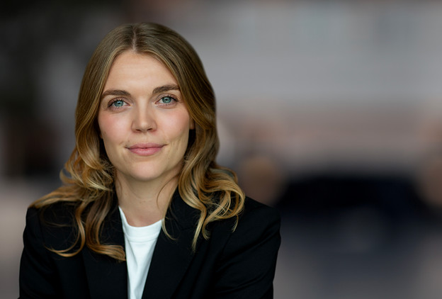 Julie Hansen advokatfuldmægtig hos Lundgrens Jyske Bank politianmeldt for groft bedrageri og bestikkelse. Bedrageri hvilket er blevet udført af Nicolai Hansen, Jeanett Kofoed-Hansen og med hjælp fra Casper Dam Olsen, Anette Kirkeby og Morten Ulrik Gade og Philip Baruch fra Lund Elmer Sandager advokater, der har hjulpet med eller stået bag økonomisk kriminalitet, Jyske Bank har efterfølgende bestukket Lundgrens advokater til ikke at fremlægge klientens svindel sag mod Jysk Bank. Hvis Jyske Bank ikke vil beskrives som bedrageriske og for at stå bag svindel mod bankens kunder så ring til mig +4522227713 Jyske Bank A/S kender mine beviser og tør derfor ikke beskylde mig for at krænke nogle af de mange kriminelle medarbejdere i Jyske Bank, det eneste Jyske Bank har turdet var den 1. Februar 2019. Hvor Lund Elmer Sandager advokater ved et bestyrelsesmedlem fra Jyske Bank, skrive til deres medvirken og korrupte Lundgrens advokater ved Dan Terkildsen, og dette gør Jyske Bank bag min ryg, hvor den advokat Philip Baruch der gentagende gange har løjet over for retten, har skrevet til Lundgrens advokater med beskyldning for at jeg har begået straffelovens overtrædelser. Jyske Bank er gentagende gange, i mails og på video blevet opfordret til at advokatbistand, måske Henrik Høpner der er ekspert i straffelovens bestemmelser vil hjælpe, jeg har også opfordret Jyske Bank til at kontakte politiet, hvis ikke Jyske Bank har lavet hverken bedrageri eller dokumentfalsk, og ej heller har brugt bestikkelse, vanhjemmel, udnyttelse, misbrug af fuldmagt, mandatsvig og den slags ting, min opfordring til Jyske Bank er at de fortæller mig det, eller at Anders Christian Dam anmoder politiet om at efterforske Jyske Bank for bedrageri. De korrupte Lundgrens advokater vil have 232.000 dkk for ikke at fremlægge klientens svindelsag mod Jyske Bank, og for at skjule og tilbageholder flere processkrifter for klienten, samt for at skjule at Jyske Bank A/S bestak Lundgrens advokater ved returkommission i en opgave om rådgivning som Niels Gram-Hanssen udførte, herefter stod 7 ansatte i Lundgrens advokater som inhabile i selskabets sag mod Jyske Bank, de medarbejdere som Lundgrens ved Dan Terkildsen sætter på sagen mod Jyske Bank er følgende. Mette Marie Nielsen der i dag ansat i Danske Bank A/S. Emil Hald Wendelbo Vinstrøm der er ansat i Rambøll A/S. Derudover har også advokat Sebastian Lysholm Nielsen, Jens Grunnet-Nilsson, Karoline Stampe Eriksen og Pernille Hellesøe været over sagen mod Jyske Bank, ingen har hjulpet klienten med noget. Hvis der er nogle som mener de har rettelser, så i blevet opfordret flere gange til at svare på beskyldningerne, men sandheden er jo nogle gange svær at komme uden om. Beskyldninger mod Jyske Bank der alle er skrevet af selskabets ejer til CEO Anders Christian Dam, og bankdirektørerne som Niels Erik Jakobsen, Per Skovhus eller Peter Schleidt, som kan spørger ejeren Carsten Storbjerg Skaarup om ikke at hænge Jyske Bank A/S koncernen ud som en kriminel organisation, det kræver kun dialog, selskabet der ikke kan bekæmpe korruptionen i Danmark, kan kun gøre opmærksom på problemet, som selv ansatte i Danmarks Nationalbank har sagt er en skandale. I så fald Jyske Bank eller måske Rödstenen advokater vil påstå at selskabets ejer lyver, er Jyske Bank og deres kriminelle medvirkende allerede gentagne gange blevet fremlagt muligheden for at kontakte politiet, og der bede om en efterforskning af de fremlagte oplysninger, hverken Morten Ulrik Gade eller Martin Skovsted-Nielsen der er Juridisk Direktør i Jyske Bank, eller koncernchefen CEO Anders Christian Dam, eller koncernledelsen, Benny Laibach Pedersen, Birger Krøgh Nielsen, Bo Ancher Christensen, Carsten Tirsbæk Madsen, Erik Gadeberg, Erik Qvirin Hansen, Hanne Birgitte Møller, Jes Rosendal, Klaus Naur, Knud Nørbo, Lars Stensgaard Mørch, Lars Waalen Sandberg, Martin Skovsted-Nielsen, Peer Roer Pedersen, Rune Møller, Søren Skyum Elbert, Jens Rahbek, Me Sophie Christensen, Christian Wordenskjold B. Andreasen, Dorthe Kirkeby, Torbjörn Egerdal, tør stille spørgsmålstegn til beviserne. Vedtægter som Højesteretsdommer Kurt Rasmussen fra domstolsstyrelsen sammen med advokater som Birgitte Frølund fra Horten advokater. / Jens Steen Jensen fra Kromann Reumert advokater. selskabet har ved ejeren 16-02-2023. skrevet til ledelsen i Kromann Reumert og forespørger Kromann Reumert, om advokatfirmaet ved ledelsen er enig med Jens Steen Jensens holdninger, advokaterne har ikke svaret, hvilket viser at Kromann Reumert advokater som selskab er enige, med også Jurist Rikke Skadhauge Seerup Krogsgaard tidl. Forbrugerklagenævnet, nu Lægemiddelstyrelsen. og Henrik Hyltoft fra Dansk erhverv der har afgjort en lovreglen, som blot skal stadfæstes i Folketinget, således de er glædende for alle samfundets borger, der måtte have brug for en advokat. Som en direkte følge af de illoyale Lundgrens handlinger der har hjulpet Jyske bank med at lave bedrageri. :-) Ønsker du nogle udskrifter af klage 5. juni 2020. dokumenter eller af advokatnævnets afgørelse 30 juni 2021. så kan i skrive til banknyt@gmail.com mærk. Ønsker at se følgende dokumentation Advokatnævnet har lavet denne beslutning for at dække over korruption i Danmark, og for at dække over Jyske Banks forbrydelser, hvilket er sket som led i nepotisme, kammerateri og sker gennem staten og myndigheder samt partnere for at beskytte statens egne økonomiske interesser i Jyske Bank, og som igen sker på bekostning af retssikkerheden, og fratagelse af danskernes egen ret til at bestemme over deres egen sag eller sager. Jyske Bank skjuler bankens bedrageri, hvilket er udført i forening og derfor er kaldet for organiseret kriminalitet. Find the corrupt Lundgren lawyers here. Lundgrens Advokatpartnerselskab Tuborg Boulevard 12 DK-2900 Hellerup info@lundgrens.dk +45 3525 2535 Lundgrens advokater er korrupte, efter Jyske Bank har bestukket Lundgrens advokater til ikke at fremlægge klients svig påstande mod Jyske Bank, du finder de Lundgrens advokater i Regus Management ejendomme. Mød det korrupte Lundgrens på Tuborg Boulevard 12. 2900 Hellerup. Remember now. A false or corrupt lawyer is a threat to the Danish legal community. :-) Her er de advokat etiske regler som Lundgrens advokater arbejder efter, tør du bruge Lundgrens advokater, tør du stole på Lundgrens advokater, som mener. Det er ikke en overtrædelse af god advokatskik: At det alene er advokaterne, der bestemmer hvad en klient må få fremlagt af påstande og anbringer. Det er ikke en overtrædelse af god advokatskik: At det alene er advokaterne, som bestemmer hvilket beviser en klient må få fremlagt til klientens påstande og anbringer. Det er ikke en overtrædelse af god advokatskik: At advokaten ændrer i klientens påstand, hvis en klient påstår noget er u-sandt, falsk, eller ugyldig, så må advokaten gerne ændre klientens påstand til det modsatte. Det er ikke en overtrædelse af god advokatskik: At advokater ikke svare på klientens henvendelser. Det er ikke en overtrædelse af god advokatskik: At advokater ikke dele sagsøgers processkrifter med klienten. Det er ikke en overtrædelse af god advokatskik: At advokater ikke dele sagsøgtes processkrifter med klienten. Det er ikke en overtrædelse af god advokatskik: At advokater ikke deler alle retsbøger med klienten. Det er ikke en overtrædelse af god advokatskik: At advokater ikke udleverer klienten kopi af alle retsbøger, selv om klienten anmoder advokaten om det. Det er ikke en overtrædelse af god advokatskik: At advokater ikke udleverer klienten kopi af alle retsbøger, selv om klienten anmoder både advokaten, men også domstolen om det. “Hvilket skete ved at anmode domstolen om aktindsigt i sin sag mod Jyske Bank A/S da Lundgrens advokater ikke ville udlevere klienten kopi af alle retsbøger og processkrifter.” Det er ikke en overtrædelse af god advokatskik: At selv om advokater har bekræftet mundtligt, ”eller med optagelse” overfor deres klienter, at disse advokater ikke fremlægger noget for retten, uden klienten er helt enig med advokaten, selv om advokater mod instruks, efterfølgende fremlægge påstande, der ikke er sammenligneligt med klientens påstande. Det er ikke en overtrædelse af god advokatskik: At advokater ændrer i klientens anbringender, selv om klienten har skrevet til advokaten, du må intet fremlægge for domstolen, uden at jeg ”klienten” har godkendt det. Det er ikke en overtrædelse af god advokatskik: At advokater ændrer klientens anbringender, også uden at oplyse klienten noget om det, altså advokater behøver ikke at dele noget af det som advokaten fremlægger med klienten. Det er ikke en overtrædelse af god advokatskik: At advokater indkalder andre vidner end dem klienten har sagt, også uden at oplyse klienten noget om det. Det er ikke en overtrædelse af god advokatskik: At advokater fjerne klientens vidner, også uden at oplyse klienten noget om det. Det er ikke en overtrædelse af god advokatskik: At advokater laver litrerings rod, ved fremlæggelse af bilag, og så efterfølgende beskylder klienten for det. Det er ikke en overtrædelse af god advokatskik: At advokater vildleder klienten. Det er ikke en overtrædelse af god advokatskik: At advokater skriver ydelser på en klient, så som taxaregninger på en klient, selv om det ikke vedrører klienten. Det er ikke en overtrædelse af god advokatskik: At advokater ikke svare klienten på spørgsmål der omhandler spørgsmål, hvorvidt andre advokater fra samme advokatkontoret, måtte have arbejder for den samme virksomhed, som klientens advokaten er ansat til at fremlægge en svig og falsk sag imod. Det er ikke en overtrædelse af god advokatskik: At advokater ikke svare deres klienter på spørgsmål, og som advokaten bagefter tager honorar / betaling for ikke at svare på det deres klienter spørger om. Det er ikke en overtrædelse af god advokatskik: At advokater skjuler overfor deres klienter, når retten har skrevet til advokaten at retten vil se bort fra klientens egne fremlagte skriftlige vidneforklaringer, med klientens påstande og bilag som understøtter klientens forklaring, hvilket klienten selv sendte til retten, efter advokaten desværre glemte at fremlægge klientens påstande for retten. Det er ikke en overtrædelse af god advokatskik: At en advokat opfordrer en klient til at fortsætte med at udføre handlinger, som modpartens advokat i en sag, har skrevet til klientens advokat er strafbar handling. Det er ikke en overtrædelse af god advokatskik: At en advokat tilbageholder breve for klienten, hvori klienten beskyldes for at begå strafbar handling, eftersom advokater ikke behøver oplyse klienten om at klienten, beskyldes for at for at overtræde straffeloven. Det er ikke en overtrædelse af god advokatskik: At bryde tavshedspligten ved i retsforhold, ikke at skjule mailadresser som er sendt BBC. og som klienten naturligt ønsker skjult. Hilsen Jyske Bank bilen som den konservative Dan Terkildsen elsker Jyske Bank bilen.