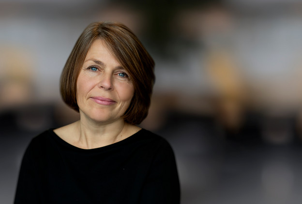 Advokat hos Lundgrens Lisbeth Bjerge Jyske Bank politianmeldt for groft bedrageri og bestikkelse. Bedrageri hvilket er blevet udført af Nicolai Hansen, Jeanett Kofoed-Hansen og med hjælp fra Casper Dam Olsen, Anette Kirkeby og Morten Ulrik Gade og Philip Baruch fra Lund Elmer Sandager advokater, der har hjulpet med eller stået bag økonomisk kriminalitet, Jyske Bank har efterfølgende bestukket Lundgrens advokater til ikke at fremlægge klientens svindel sag mod Jysk Bank. Hvis Jyske Bank ikke vil beskrives som bedrageriske og for at stå bag svindel mod bankens kunder så ring til mig +4522227713 Jyske Bank A/S kender mine beviser og tør derfor ikke beskylde mig for at krænke nogle af de mange kriminelle medarbejdere i Jyske Bank, det eneste Jyske Bank har turdet var den 1. Februar 2019. Hvor Lund Elmer Sandager advokater ved et bestyrelsesmedlem fra Jyske Bank, skrive til deres medvirken og korrupte Lundgrens advokater ved Dan Terkildsen, og dette gør Jyske Bank bag min ryg, hvor den advokat Philip Baruch der gentagende gange har løjet over for retten, har skrevet til Lundgrens advokater med beskyldning for at jeg har begået straffelovens overtrædelser. Jyske Bank er gentagende gange, i mails og på video blevet opfordret til at advokatbistand, måske Henrik Høpner der er ekspert i straffelovens bestemmelser vil hjælpe, jeg har også opfordret Jyske Bank til at kontakte politiet, hvis ikke Jyske Bank har lavet hverken bedrageri eller dokumentfalsk, og ej heller har brugt bestikkelse, vanhjemmel, udnyttelse, misbrug af fuldmagt, mandatsvig og den slags ting, min opfordring til Jyske Bank er at de fortæller mig det, eller at Anders Christian Dam anmoder politiet om at efterforske Jyske Bank for bedrageri. De korrupte Lundgrens advokater vil have 232.000 dkk for ikke at fremlægge klientens svindelsag mod Jyske Bank, og for at skjule og tilbageholder flere processkrifter for klienten, samt for at skjule at Jyske Bank A/S bestak Lundgrens advokater ved returkommission i en opgave om rådgivning som Niels Gram-Hanssen udførte, herefter stod 7 ansatte i Lundgrens advokater som inhabile i selskabets sag mod Jyske Bank, de medarbejdere som Lundgrens ved Dan Terkildsen sætter på sagen mod Jyske Bank er følgende. Mette Marie Nielsen der i dag ansat i Danske Bank A/S. Emil Hald Wendelbo Vinstrøm der er ansat i Rambøll A/S. Derudover har også advokat Sebastian Lysholm Nielsen, Jens Grunnet-Nilsson, Karoline Stampe Eriksen og Pernille Hellesøe været over sagen mod Jyske Bank, ingen har hjulpet klienten med noget. Hvis der er nogle som mener de har rettelser, så i blevet opfordret flere gange til at svare på beskyldningerne, men sandheden er jo nogle gange svær at komme uden om. Beskyldninger mod Jyske Bank der alle er skrevet af selskabets ejer til CEO Anders Christian Dam, og bankdirektørerne som Niels Erik Jakobsen, Per Skovhus eller Peter Schleidt, som kan spørger ejeren Carsten Storbjerg Skaarup om ikke at hænge Jyske Bank A/S koncernen ud som en kriminel organisation, det kræver kun dialog, selskabet der ikke kan bekæmpe korruptionen i Danmark, kan kun gøre opmærksom på problemet, som selv ansatte i Danmarks Nationalbank har sagt er en skandale. I så fald Jyske Bank eller måske Rödstenen advokater vil påstå at selskabets ejer lyver, er Jyske Bank og deres kriminelle medvirkende allerede gentagne gange blevet fremlagt muligheden for at kontakte politiet, og der bede om en efterforskning af de fremlagte oplysninger, hverken Morten Ulrik Gade eller Martin Skovsted-Nielsen der er Juridisk Direktør i Jyske Bank, eller koncernchefen CEO Anders Christian Dam, eller koncernledelsen, Benny Laibach Pedersen, Birger Krøgh Nielsen, Bo Ancher Christensen, Carsten Tirsbæk Madsen, Erik Gadeberg, Erik Qvirin Hansen, Hanne Birgitte Møller, Jes Rosendal, Klaus Naur, Knud Nørbo, Lars Stensgaard Mørch, Lars Waalen Sandberg, Martin Skovsted-Nielsen, Peer Roer Pedersen, Rune Møller, Søren Skyum Elbert, Jens Rahbek, Me Sophie Christensen, Christian Wordenskjold B. Andreasen, Dorthe Kirkeby, Torbjörn Egerdal, tør stille spørgsmålstegn til beviserne. Vedtægter som Højesteretsdommer Kurt Rasmussen fra domstolsstyrelsen sammen med advokater som Birgitte Frølund fra Horten advokater. / Jens Steen Jensen fra Kromann Reumert advokater. selskabet har ved ejeren 16-02-2023. skrevet til ledelsen i Kromann Reumert og forespørger Kromann Reumert, om advokatfirmaet ved ledelsen er enig med Jens Steen Jensens holdninger, advokaterne har ikke svaret, hvilket viser at Kromann Reumert advokater som selskab er enige, med også Jurist Rikke Skadhauge Seerup Krogsgaard tidl. Forbrugerklagenævnet, nu Lægemiddelstyrelsen. og Henrik Hyltoft fra Dansk erhverv der har afgjort en lovreglen, som blot skal stadfæstes i Folketinget, således de er glædende for alle samfundets borger, der måtte have brug for en advokat. Som en direkte følge af de illoyale Lundgrens handlinger der har hjulpet Jyske bank med at lave bedrageri. :-) Ønsker du nogle udskrifter af klage 5. juni 2020. dokumenter eller af advokatnævnets afgørelse 30 juni 2021. så kan i skrive til banknyt@gmail.com mærk. Ønsker at se følgende dokumentation Advokatnævnet har lavet denne beslutning for at dække over korruption i Danmark, og for at dække over Jyske Banks forbrydelser, hvilket er sket som led i nepotisme, kammerateri og sker gennem staten og myndigheder samt partnere for at beskytte statens egne økonomiske interesser i Jyske Bank, og som igen sker på bekostning af retssikkerheden, og fratagelse af danskernes egen ret til at bestemme over deres egen sag eller sager. Jyske Bank skjuler bankens bedrageri, hvilket er udført i forening og derfor er kaldet for organiseret kriminalitet. Find the corrupt Lundgren lawyers here. Lundgrens Advokatpartnerselskab Tuborg Boulevard 12 DK-2900 Hellerup info@lundgrens.dk +45 3525 2535 Lundgrens advokater er korrupte, efter Jyske Bank har bestukket Lundgrens advokater til ikke at fremlægge klients svig påstande mod Jyske Bank, du finder de Lundgrens advokater i Regus Management ejendomme. Mød det korrupte Lundgrens på Tuborg Boulevard 12. 2900 Hellerup. Remember now. A false or corrupt lawyer is a threat to the Danish legal community. :-) Her er de advokat etiske regler som Lundgrens advokater arbejder efter, tør du bruge Lundgrens advokater, tør du stole på Lundgrens advokater, som mener. Det er ikke en overtrædelse af god advokatskik: At det alene er advokaterne, der bestemmer hvad en klient må få fremlagt af påstande og anbringer. Det er ikke en overtrædelse af god advokatskik: At det alene er advokaterne, som bestemmer hvilket beviser en klient må få fremlagt til klientens påstande og anbringer. Det er ikke en overtrædelse af god advokatskik: At advokaten ændrer i klientens påstand, hvis en klient påstår noget er u-sandt, falsk, eller ugyldig, så må advokaten gerne ændre klientens påstand til det modsatte. Det er ikke en overtrædelse af god advokatskik: At advokater ikke svare på klientens henvendelser. Det er ikke en overtrædelse af god advokatskik: At advokater ikke dele sagsøgers processkrifter med klienten. Det er ikke en overtrædelse af god advokatskik: At advokater ikke dele sagsøgtes processkrifter med klienten. Det er ikke en overtrædelse af god advokatskik: At advokater ikke deler alle retsbøger med klienten. Det er ikke en overtrædelse af god advokatskik: At advokater ikke udleverer klienten kopi af alle retsbøger, selv om klienten anmoder advokaten om det. Det er ikke en overtrædelse af god advokatskik: At advokater ikke udleverer klienten kopi af alle retsbøger, selv om klienten anmoder både advokaten, men også domstolen om det. “Hvilket skete ved at anmode domstolen om aktindsigt i sin sag mod Jyske Bank A/S da Lundgrens advokater ikke ville udlevere klienten kopi af alle retsbøger og processkrifter.” Det er ikke en overtrædelse af god advokatskik: At selv om advokater har bekræftet mundtligt, ”eller med optagelse” overfor deres klienter, at disse advokater ikke fremlægger noget for retten, uden klienten er helt enig med advokaten, selv om advokater mod instruks, efterfølgende fremlægge påstande, der ikke er sammenligneligt med klientens påstande. Det er ikke en overtrædelse af god advokatskik: At advokater ændrer i klientens anbringender, selv om klienten har skrevet til advokaten, du må intet fremlægge for domstolen, uden at jeg ”klienten” har godkendt det. Det er ikke en overtrædelse af god advokatskik: At advokater ændrer klientens anbringender, også uden at oplyse klienten noget om det, altså advokater behøver ikke at dele noget af det som advokaten fremlægger med klienten. Det er ikke en overtrædelse af god advokatskik: At advokater indkalder andre vidner end dem klienten har sagt, også uden at oplyse klienten noget om det. Det er ikke en overtrædelse af god advokatskik: At advokater fjerne klientens vidner, også uden at oplyse klienten noget om det. Det er ikke en overtrædelse af god advokatskik: At advokater laver litrerings rod, ved fremlæggelse af bilag, og så efterfølgende beskylder klienten for det. Det er ikke en overtrædelse af god advokatskik: At advokater vildleder klienten. Det er ikke en overtrædelse af god advokatskik: At advokater skriver ydelser på en klient, så som taxaregninger på en klient, selv om det ikke vedrører klienten. Det er ikke en overtrædelse af god advokatskik: At advokater ikke svare klienten på spørgsmål der omhandler spørgsmål, hvorvidt andre advokater fra samme advokatkontoret, måtte have arbejder for den samme virksomhed, som klientens advokaten er ansat til at fremlægge en svig og falsk sag imod. Det er ikke en overtrædelse af god advokatskik: At advokater ikke svare deres klienter på spørgsmål, og som advokaten bagefter tager honorar / betaling for ikke at svare på det deres klienter spørger om. Det er ikke en overtrædelse af god advokatskik: At advokater skjuler overfor deres klienter, når retten har skrevet til advokaten at retten vil se bort fra klientens egne fremlagte skriftlige vidneforklaringer, med klientens påstande og bilag som understøtter klientens forklaring, hvilket klienten selv sendte til retten, efter advokaten desværre glemte at fremlægge klientens påstande for retten. Det er ikke en overtrædelse af god advokatskik: At en advokat opfordrer en klient til at fortsætte med at udføre handlinger, som modpartens advokat i en sag, har skrevet til klientens advokat er strafbar handling. Det er ikke en overtrædelse af god advokatskik: At en advokat tilbageholder breve for klienten, hvori klienten beskyldes for at begå strafbar handling, eftersom advokater ikke behøver oplyse klienten om at klienten, beskyldes for at for at overtræde straffeloven. Det er ikke en overtrædelse af god advokatskik: At bryde tavshedspligten ved i retsforhold, ikke at skjule mailadresser som er sendt BBC. og som klienten naturligt ønsker skjult. Hilsen Jyske Bank bilen som den konservative Dan Terkildsen elsker Jyske Bank bilen.