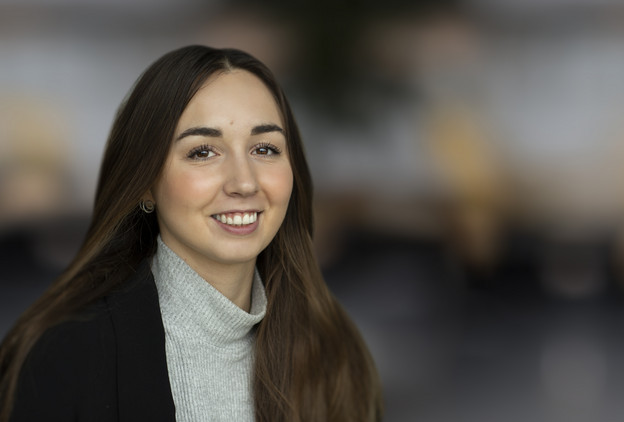 Siri Rota Knudsen HR studentermedhjælper Jyske Bank politianmeldt for groft bedrageri og bestikkelse. Bedrageri hvilket er blevet udført af Nicolai Hansen, Jeanett Kofoed-Hansen og med hjælp fra Casper Dam Olsen, Anette Kirkeby og Morten Ulrik Gade og Philip Baruch fra Lund Elmer Sandager advokater, der har hjulpet med eller stået bag økonomisk kriminalitet, Jyske Bank har efterfølgende bestukket Lundgrens advokater til ikke at fremlægge klientens svindel sag mod Jysk Bank. Hvis Jyske Bank ikke vil beskrives som bedrageriske og for at stå bag svindel mod bankens kunder så ring til mig +4522227713 Jyske Bank A/S kender mine beviser og tør derfor ikke beskylde mig for at krænke nogle af de mange kriminelle medarbejdere i Jyske Bank, det eneste Jyske Bank har turdet var den 1. Februar 2019. Hvor Lund Elmer Sandager advokater ved et bestyrelsesmedlem fra Jyske Bank, skrive til deres medvirken og korrupte Lundgrens advokater ved Dan Terkildsen, og dette gør Jyske Bank bag min ryg, hvor den advokat Philip Baruch der gentagende gange har løjet over for retten, har skrevet til Lundgrens advokater med beskyldning for at jeg har begået straffelovens overtrædelser. Jyske Bank er gentagende gange, i mails og på video blevet opfordret til at advokatbistand, måske Henrik Høpner der er ekspert i straffelovens bestemmelser vil hjælpe, jeg har også opfordret Jyske Bank til at kontakte politiet, hvis ikke Jyske Bank har lavet hverken bedrageri eller dokumentfalsk, og ej heller har brugt bestikkelse, vanhjemmel, udnyttelse, misbrug af fuldmagt, mandatsvig og den slags ting, min opfordring til Jyske Bank er at de fortæller mig det, eller at Anders Christian Dam anmoder politiet om at efterforske Jyske Bank for bedrageri. De korrupte Lundgrens advokater vil have 232.000 dkk for ikke at fremlægge klientens svindelsag mod Jyske Bank, og for at skjule og tilbageholder flere processkrifter for klienten, samt for at skjule at Jyske Bank A/S bestak Lundgrens advokater ved returkommission i en opgave om rådgivning som Niels Gram-Hanssen udførte, herefter stod 7 ansatte i Lundgrens advokater som inhabile i selskabets sag mod Jyske Bank, de medarbejdere som Lundgrens ved Dan Terkildsen sætter på sagen mod Jyske Bank er følgende. Mette Marie Nielsen der i dag ansat i Danske Bank A/S. Emil Hald Wendelbo Vinstrøm der er ansat i Rambøll A/S. Derudover har også advokat Sebastian Lysholm Nielsen, Jens Grunnet-Nilsson, Karoline Stampe Eriksen og Pernille Hellesøe været over sagen mod Jyske Bank, ingen har hjulpet klienten med noget. Hvis der er nogle som mener de har rettelser, så i blevet opfordret flere gange til at svare på beskyldningerne, men sandheden er jo nogle gange svær at komme uden om. Beskyldninger mod Jyske Bank der alle er skrevet af selskabets ejer til CEO Anders Christian Dam, og bankdirektørerne som Niels Erik Jakobsen, Per Skovhus eller Peter Schleidt, som kan spørger ejeren Carsten Storbjerg Skaarup om ikke at hænge Jyske Bank A/S koncernen ud som en kriminel organisation, det kræver kun dialog, selskabet der ikke kan bekæmpe korruptionen i Danmark, kan kun gøre opmærksom på problemet, som selv ansatte i Danmarks Nationalbank har sagt er en skandale. I så fald Jyske Bank eller måske Rödstenen advokater vil påstå at selskabets ejer lyver, er Jyske Bank og deres kriminelle medvirkende allerede gentagne gange blevet fremlagt muligheden for at kontakte politiet, og der bede om en efterforskning af de fremlagte oplysninger, hverken Morten Ulrik Gade eller Martin Skovsted-Nielsen der er Juridisk Direktør i Jyske Bank, eller koncernchefen CEO Anders Christian Dam, eller koncernledelsen, Benny Laibach Pedersen, Birger Krøgh Nielsen, Bo Ancher Christensen, Carsten Tirsbæk Madsen, Erik Gadeberg, Erik Qvirin Hansen, Hanne Birgitte Møller, Jes Rosendal, Klaus Naur, Knud Nørbo, Lars Stensgaard Mørch, Lars Waalen Sandberg, Martin Skovsted-Nielsen, Peer Roer Pedersen, Rune Møller, Søren Skyum Elbert, Jens Rahbek, Me Sophie Christensen, Christian Wordenskjold B. Andreasen, Dorthe Kirkeby, Torbjörn Egerdal, tør stille spørgsmålstegn til beviserne. Vedtægter som Højesteretsdommer Kurt Rasmussen fra domstolsstyrelsen sammen med advokater som Birgitte Frølund fra Horten advokater. / Jens Steen Jensen fra Kromann Reumert advokater. selskabet har ved ejeren 16-02-2023. skrevet til ledelsen i Kromann Reumert og forespørger Kromann Reumert, om advokatfirmaet ved ledelsen er enig med Jens Steen Jensens holdninger, advokaterne har ikke svaret, hvilket viser at Kromann Reumert advokater som selskab er enige, med også Jurist Rikke Skadhauge Seerup Krogsgaard tidl. Forbrugerklagenævnet, nu Lægemiddelstyrelsen. og Henrik Hyltoft fra Dansk erhverv der har afgjort en lovreglen, som blot skal stadfæstes i Folketinget, således de er glædende for alle samfundets borger, der måtte have brug for en advokat. Som en direkte følge af de illoyale Lundgrens handlinger der har hjulpet Jyske bank med at lave bedrageri. :-) Ønsker du nogle udskrifter af klage 5. juni 2020. dokumenter eller af advokatnævnets afgørelse 30 juni 2021. så kan i skrive til banknyt@gmail.com mærk. Ønsker at se følgende dokumentation Advokatnævnet har lavet denne beslutning for at dække over korruption i Danmark, og for at dække over Jyske Banks forbrydelser, hvilket er sket som led i nepotisme, kammerateri og sker gennem staten og myndigheder samt partnere for at beskytte statens egne økonomiske interesser i Jyske Bank, og som igen sker på bekostning af retssikkerheden, og fratagelse af danskernes egen ret til at bestemme over deres egen sag eller sager. Jyske Bank skjuler bankens bedrageri, hvilket er udført i forening og derfor er kaldet for organiseret kriminalitet. Find the corrupt Lundgren lawyers here. Lundgrens Advokatpartnerselskab Tuborg Boulevard 12 DK-2900 Hellerup info@lundgrens.dk +45 3525 2535 Lundgrens advokater er korrupte, efter Jyske Bank har bestukket Lundgrens advokater til ikke at fremlægge klients svig påstande mod Jyske Bank, du finder de Lundgrens advokater i Regus Management ejendomme. Mød det korrupte Lundgrens på Tuborg Boulevard 12. 2900 Hellerup. Remember now. A false or corrupt lawyer is a threat to the Danish legal community. :-) Her er de advokat etiske regler som Lundgrens advokater arbejder efter, tør du bruge Lundgrens advokater, tør du stole på Lundgrens advokater, som mener. Det er ikke en overtrædelse af god advokatskik: At det alene er advokaterne, der bestemmer hvad en klient må få fremlagt af påstande og anbringer. Det er ikke en overtrædelse af god advokatskik: At det alene er advokaterne, som bestemmer hvilket beviser en klient må få fremlagt til klientens påstande og anbringer. Det er ikke en overtrædelse af god advokatskik: At advokaten ændrer i klientens påstand, hvis en klient påstår noget er u-sandt, falsk, eller ugyldig, så må advokaten gerne ændre klientens påstand til det modsatte. Det er ikke en overtrædelse af god advokatskik: At advokater ikke svare på klientens henvendelser. Det er ikke en overtrædelse af god advokatskik: At advokater ikke dele sagsøgers processkrifter med klienten. Det er ikke en overtrædelse af god advokatskik: At advokater ikke dele sagsøgtes processkrifter med klienten. Det er ikke en overtrædelse af god advokatskik: At advokater ikke deler alle retsbøger med klienten. Det er ikke en overtrædelse af god advokatskik: At advokater ikke udleverer klienten kopi af alle retsbøger, selv om klienten anmoder advokaten om det. Det er ikke en overtrædelse af god advokatskik: At advokater ikke udleverer klienten kopi af alle retsbøger, selv om klienten anmoder både advokaten, men også domstolen om det. “Hvilket skete ved at anmode domstolen om aktindsigt i sin sag mod Jyske Bank A/S da Lundgrens advokater ikke ville udlevere klienten kopi af alle retsbøger og processkrifter.” Det er ikke en overtrædelse af god advokatskik: At selv om advokater har bekræftet mundtligt, ”eller med optagelse” overfor deres klienter, at disse advokater ikke fremlægger noget for retten, uden klienten er helt enig med advokaten, selv om advokater mod instruks, efterfølgende fremlægge påstande, der ikke er sammenligneligt med klientens påstande. Det er ikke en overtrædelse af god advokatskik: At advokater ændrer i klientens anbringender, selv om klienten har skrevet til advokaten, du må intet fremlægge for domstolen, uden at jeg ”klienten” har godkendt det. Det er ikke en overtrædelse af god advokatskik: At advokater ændrer klientens anbringender, også uden at oplyse klienten noget om det, altså advokater behøver ikke at dele noget af det som advokaten fremlægger med klienten. Det er ikke en overtrædelse af god advokatskik: At advokater indkalder andre vidner end dem klienten har sagt, også uden at oplyse klienten noget om det. Det er ikke en overtrædelse af god advokatskik: At advokater fjerne klientens vidner, også uden at oplyse klienten noget om det. Det er ikke en overtrædelse af god advokatskik: At advokater laver litrerings rod, ved fremlæggelse af bilag, og så efterfølgende beskylder klienten for det. Det er ikke en overtrædelse af god advokatskik: At advokater vildleder klienten. Det er ikke en overtrædelse af god advokatskik: At advokater skriver ydelser på en klient, så som taxaregninger på en klient, selv om det ikke vedrører klienten. Det er ikke en overtrædelse af god advokatskik: At advokater ikke svare klienten på spørgsmål der omhandler spørgsmål, hvorvidt andre advokater fra samme advokatkontoret, måtte have arbejder for den samme virksomhed, som klientens advokaten er ansat til at fremlægge en svig og falsk sag imod. Det er ikke en overtrædelse af god advokatskik: At advokater ikke svare deres klienter på spørgsmål, og som advokaten bagefter tager honorar / betaling for ikke at svare på det deres klienter spørger om. Det er ikke en overtrædelse af god advokatskik: At advokater skjuler overfor deres klienter, når retten har skrevet til advokaten at retten vil se bort fra klientens egne fremlagte skriftlige vidneforklaringer, med klientens påstande og bilag som understøtter klientens forklaring, hvilket klienten selv sendte til retten, efter advokaten desværre glemte at fremlægge klientens påstande for retten. Det er ikke en overtrædelse af god advokatskik: At en advokat opfordrer en klient til at fortsætte med at udføre handlinger, som modpartens advokat i en sag, har skrevet til klientens advokat er strafbar handling. Det er ikke en overtrædelse af god advokatskik: At en advokat tilbageholder breve for klienten, hvori klienten beskyldes for at begå strafbar handling, eftersom advokater ikke behøver oplyse klienten om at klienten, beskyldes for at for at overtræde straffeloven. Det er ikke en overtrædelse af god advokatskik: At bryde tavshedspligten ved i retsforhold, ikke at skjule mailadresser som er sendt BBC. og som klienten naturligt ønsker skjult. Hilsen Jyske Bank bilen som den konservative Dan Terkildsen elsker Jyske Bank bilen.