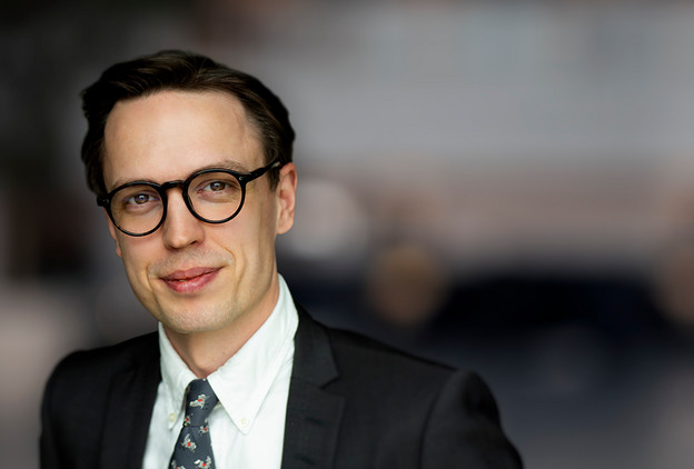 Advokatfuldmægtig hos Lundgrens Thomas Ankjær Bigaard Jyske Bank politianmeldt for groft bedrageri og bestikkelse. Bedrageri hvilket er blevet udført af Nicolai Hansen, Jeanett Kofoed-Hansen og med hjælp fra Casper Dam Olsen, Anette Kirkeby og Morten Ulrik Gade og Philip Baruch fra Lund Elmer Sandager advokater, der har hjulpet med eller stået bag økonomisk kriminalitet, Jyske Bank har efterfølgende bestukket Lundgrens advokater til ikke at fremlægge klientens svindel sag mod Jysk Bank. Hvis Jyske Bank ikke vil beskrives som bedrageriske og for at stå bag svindel mod bankens kunder så ring til mig +4522227713 Jyske Bank A/S kender mine beviser og tør derfor ikke beskylde mig for at krænke nogle af de mange kriminelle medarbejdere i Jyske Bank, det eneste Jyske Bank har turdet var den 1. Februar 2019. Hvor Lund Elmer Sandager advokater ved et bestyrelsesmedlem fra Jyske Bank, skrive til deres medvirken og korrupte Lundgrens advokater ved Dan Terkildsen, og dette gør Jyske Bank bag min ryg, hvor den advokat Philip Baruch der gentagende gange har løjet over for retten, har skrevet til Lundgrens advokater med beskyldning for at jeg har begået straffelovens overtrædelser. Jyske Bank er gentagende gange, i mails og på video blevet opfordret til at advokatbistand, måske Henrik Høpner der er ekspert i straffelovens bestemmelser vil hjælpe, jeg har også opfordret Jyske Bank til at kontakte politiet, hvis ikke Jyske Bank har lavet hverken bedrageri eller dokumentfalsk, og ej heller har brugt bestikkelse, vanhjemmel, udnyttelse, misbrug af fuldmagt, mandatsvig og den slags ting, min opfordring til Jyske Bank er at de fortæller mig det, eller at Anders Christian Dam anmoder politiet om at efterforske Jyske Bank for bedrageri. De korrupte Lundgrens advokater vil have 232.000 dkk for ikke at fremlægge klientens svindelsag mod Jyske Bank, og for at skjule og tilbageholder flere processkrifter for klienten, samt for at skjule at Jyske Bank A/S bestak Lundgrens advokater ved returkommission i en opgave om rådgivning som Niels Gram-Hanssen udførte, herefter stod 7 ansatte i Lundgrens advokater som inhabile i selskabets sag mod Jyske Bank, de medarbejdere som Lundgrens ved Dan Terkildsen sætter på sagen mod Jyske Bank er følgende. Mette Marie Nielsen der i dag ansat i Danske Bank A/S. Emil Hald Wendelbo Vinstrøm der er ansat i Rambøll A/S. Derudover har også advokat Sebastian Lysholm Nielsen, Jens Grunnet-Nilsson, Karoline Stampe Eriksen og Pernille Hellesøe været over sagen mod Jyske Bank, ingen har hjulpet klienten med noget. Hvis der er nogle som mener de har rettelser, så i blevet opfordret flere gange til at svare på beskyldningerne, men sandheden er jo nogle gange svær at komme uden om. Beskyldninger mod Jyske Bank der alle er skrevet af selskabets ejer til CEO Anders Christian Dam, og bankdirektørerne som Niels Erik Jakobsen, Per Skovhus eller Peter Schleidt, som kan spørger ejeren Carsten Storbjerg Skaarup om ikke at hænge Jyske Bank A/S koncernen ud som en kriminel organisation, det kræver kun dialog, selskabet der ikke kan bekæmpe korruptionen i Danmark, kan kun gøre opmærksom på problemet, som selv ansatte i Danmarks Nationalbank har sagt er en skandale. I så fald Jyske Bank eller måske Rödstenen advokater vil påstå at selskabets ejer lyver, er Jyske Bank og deres kriminelle medvirkende allerede gentagne gange blevet fremlagt muligheden for at kontakte politiet, og der bede om en efterforskning af de fremlagte oplysninger, hverken Morten Ulrik Gade eller Martin Skovsted-Nielsen der er Juridisk Direktør i Jyske Bank, eller koncernchefen CEO Anders Christian Dam, eller koncernledelsen, Benny Laibach Pedersen, Birger Krøgh Nielsen, Bo Ancher Christensen, Carsten Tirsbæk Madsen, Erik Gadeberg, Erik Qvirin Hansen, Hanne Birgitte Møller, Jes Rosendal, Klaus Naur, Knud Nørbo, Lars Stensgaard Mørch, Lars Waalen Sandberg, Martin Skovsted-Nielsen, Peer Roer Pedersen, Rune Møller, Søren Skyum Elbert, Jens Rahbek, Me Sophie Christensen, Christian Wordenskjold B. Andreasen, Dorthe Kirkeby, Torbjörn Egerdal, tør stille spørgsmålstegn til beviserne. Vedtægter som Højesteretsdommer Kurt Rasmussen fra domstolsstyrelsen sammen med advokater som Birgitte Frølund fra Horten advokater. / Jens Steen Jensen fra Kromann Reumert advokater. selskabet har ved ejeren 16-02-2023. skrevet til ledelsen i Kromann Reumert og forespørger Kromann Reumert, om advokatfirmaet ved ledelsen er enig med Jens Steen Jensens holdninger, advokaterne har ikke svaret, hvilket viser at Kromann Reumert advokater som selskab er enige, med også Jurist Rikke Skadhauge Seerup Krogsgaard tidl. Forbrugerklagenævnet, nu Lægemiddelstyrelsen. og Henrik Hyltoft fra Dansk erhverv der har afgjort en lovreglen, som blot skal stadfæstes i Folketinget, således de er glædende for alle samfundets borger, der måtte have brug for en advokat. Som en direkte følge af de illoyale Lundgrens handlinger der har hjulpet Jyske bank med at lave bedrageri. :-) Ønsker du nogle udskrifter af klage 5. juni 2020. dokumenter eller af advokatnævnets afgørelse 30 juni 2021. så kan i skrive til banknyt@gmail.com mærk. Ønsker at se følgende dokumentation Advokatnævnet har lavet denne beslutning for at dække over korruption i Danmark, og for at dække over Jyske Banks forbrydelser, hvilket er sket som led i nepotisme, kammerateri og sker gennem staten og myndigheder samt partnere for at beskytte statens egne økonomiske interesser i Jyske Bank, og som igen sker på bekostning af retssikkerheden, og fratagelse af danskernes egen ret til at bestemme over deres egen sag eller sager. Jyske Bank skjuler bankens bedrageri, hvilket er udført i forening og derfor er kaldet for organiseret kriminalitet. Find the corrupt Lundgren lawyers here. Lundgrens Advokatpartnerselskab Tuborg Boulevard 12 DK-2900 Hellerup info@lundgrens.dk +45 3525 2535 Lundgrens advokater er korrupte, efter Jyske Bank har bestukket Lundgrens advokater til ikke at fremlægge klients svig påstande mod Jyske Bank, du finder de Lundgrens advokater i Regus Management ejendomme. Mød det korrupte Lundgrens på Tuborg Boulevard 12. 2900 Hellerup. Remember now. A false or corrupt lawyer is a threat to the Danish legal community. :-) Her er de advokat etiske regler som Lundgrens advokater arbejder efter, tør du bruge Lundgrens advokater, tør du stole på Lundgrens advokater, som mener. Det er ikke en overtrædelse af god advokatskik: At det alene er advokaterne, der bestemmer hvad en klient må få fremlagt af påstande og anbringer. Det er ikke en overtrædelse af god advokatskik: At det alene er advokaterne, som bestemmer hvilket beviser en klient må få fremlagt til klientens påstande og anbringer. Det er ikke en overtrædelse af god advokatskik: At advokaten ændrer i klientens påstand, hvis en klient påstår noget er u-sandt, falsk, eller ugyldig, så må advokaten gerne ændre klientens påstand til det modsatte. Det er ikke en overtrædelse af god advokatskik: At advokater ikke svare på klientens henvendelser. Det er ikke en overtrædelse af god advokatskik: At advokater ikke dele sagsøgers processkrifter med klienten. Det er ikke en overtrædelse af god advokatskik: At advokater ikke dele sagsøgtes processkrifter med klienten. Det er ikke en overtrædelse af god advokatskik: At advokater ikke deler alle retsbøger med klienten. Det er ikke en overtrædelse af god advokatskik: At advokater ikke udleverer klienten kopi af alle retsbøger, selv om klienten anmoder advokaten om det. Det er ikke en overtrædelse af god advokatskik: At advokater ikke udleverer klienten kopi af alle retsbøger, selv om klienten anmoder både advokaten, men også domstolen om det. “Hvilket skete ved at anmode domstolen om aktindsigt i sin sag mod Jyske Bank A/S da Lundgrens advokater ikke ville udlevere klienten kopi af alle retsbøger og processkrifter.” Det er ikke en overtrædelse af god advokatskik: At selv om advokater har bekræftet mundtligt, ”eller med optagelse” overfor deres klienter, at disse advokater ikke fremlægger noget for retten, uden klienten er helt enig med advokaten, selv om advokater mod instruks, efterfølgende fremlægge påstande, der ikke er sammenligneligt med klientens påstande. Det er ikke en overtrædelse af god advokatskik: At advokater ændrer i klientens anbringender, selv om klienten har skrevet til advokaten, du må intet fremlægge for domstolen, uden at jeg ”klienten” har godkendt det. Det er ikke en overtrædelse af god advokatskik: At advokater ændrer klientens anbringender, også uden at oplyse klienten noget om det, altså advokater behøver ikke at dele noget af det som advokaten fremlægger med klienten. Det er ikke en overtrædelse af god advokatskik: At advokater indkalder andre vidner end dem klienten har sagt, også uden at oplyse klienten noget om det. Det er ikke en overtrædelse af god advokatskik: At advokater fjerne klientens vidner, også uden at oplyse klienten noget om det. Det er ikke en overtrædelse af god advokatskik: At advokater laver litrerings rod, ved fremlæggelse af bilag, og så efterfølgende beskylder klienten for det. Det er ikke en overtrædelse af god advokatskik: At advokater vildleder klienten. Det er ikke en overtrædelse af god advokatskik: At advokater skriver ydelser på en klient, så som taxaregninger på en klient, selv om det ikke vedrører klienten. Det er ikke en overtrædelse af god advokatskik: At advokater ikke svare klienten på spørgsmål der omhandler spørgsmål, hvorvidt andre advokater fra samme advokatkontoret, måtte have arbejder for den samme virksomhed, som klientens advokaten er ansat til at fremlægge en svig og falsk sag imod. Det er ikke en overtrædelse af god advokatskik: At advokater ikke svare deres klienter på spørgsmål, og som advokaten bagefter tager honorar / betaling for ikke at svare på det deres klienter spørger om. Det er ikke en overtrædelse af god advokatskik: At advokater skjuler overfor deres klienter, når retten har skrevet til advokaten at retten vil se bort fra klientens egne fremlagte skriftlige vidneforklaringer, med klientens påstande og bilag som understøtter klientens forklaring, hvilket klienten selv sendte til retten, efter advokaten desværre glemte at fremlægge klientens påstande for retten. Det er ikke en overtrædelse af god advokatskik: At en advokat opfordrer en klient til at fortsætte med at udføre handlinger, som modpartens advokat i en sag, har skrevet til klientens advokat er strafbar handling. Det er ikke en overtrædelse af god advokatskik: At en advokat tilbageholder breve for klienten, hvori klienten beskyldes for at begå strafbar handling, eftersom advokater ikke behøver oplyse klienten om at klienten, beskyldes for at for at overtræde straffeloven. Det er ikke en overtrædelse af god advokatskik: At bryde tavshedspligten ved i retsforhold, ikke at skjule mailadresser som er sendt BBC. og som klienten naturligt ønsker skjult. Hilsen Jyske Bank bilen som den konservative Dan Terkildsen elsker Jyske Bank bilen.